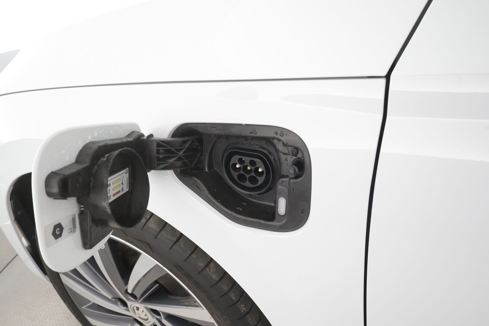 Skoda Octavia 2022 Combi 1.4 TSI PHEV Style iV DSG Autom. - 1Om Suomiauto | Webasto | ACC | Crystal Matrix LED | HUD | Peruutuskamera | Muistipenkit | Merkkihuollot | Supervarusteet!