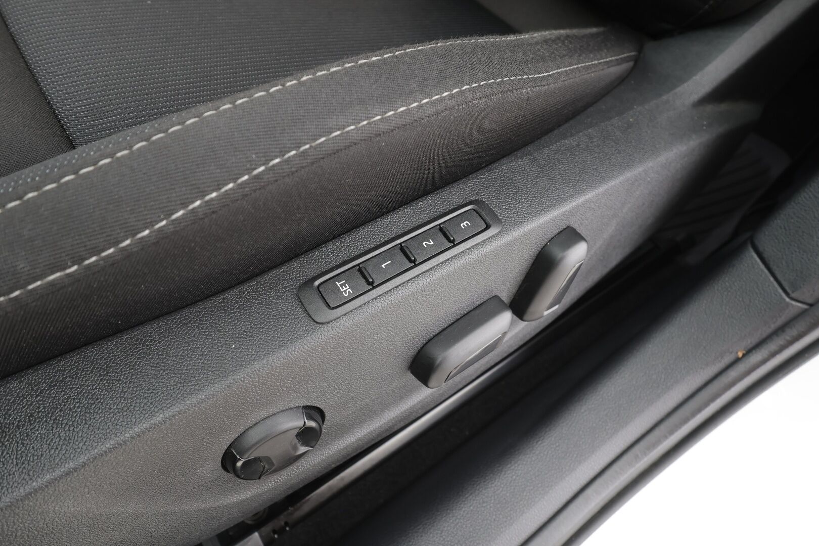Skoda Octavia 2022 Combi 1.4 TSI PHEV Style iV DSG Autom. - 1Om Suomiauto | Webasto | ACC | Crystal Matrix LED | HUD | Peruutuskamera | Muistipenkit | Merkkihuollot | Supervarusteet!