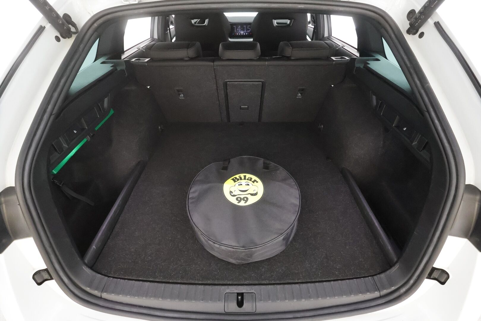 Skoda Octavia 2022 Combi 1.4 TSI PHEV Style iV DSG Autom. - 1Om Suomiauto | Webasto | ACC | Crystal Matrix LED | HUD | Peruutuskamera | Muistipenkit | Merkkihuollot | Supervarusteet!
