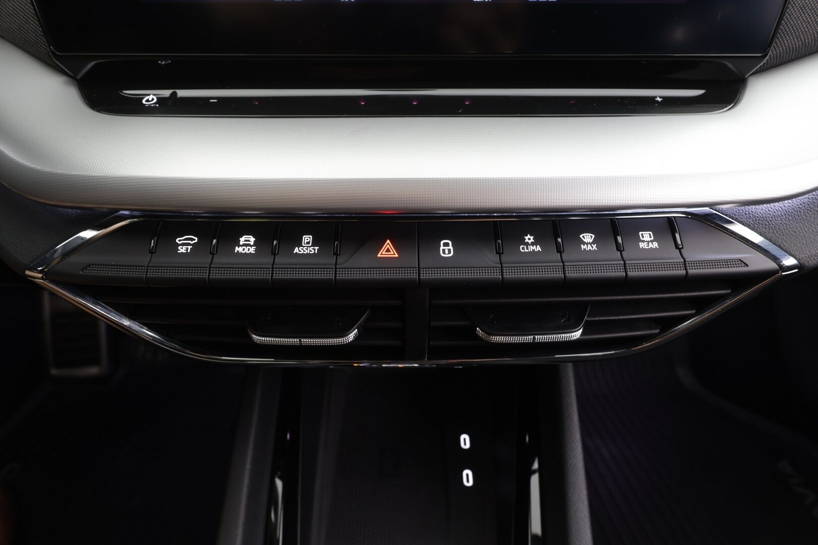 Skoda Octavia 2022 Combi 1.4 TSI PHEV Style iV DSG Autom. - 1Om Suomiauto | Webasto | ACC | Crystal Matrix LED | HUD | Peruutuskamera | Muistipenkit | Merkkihuollot | Supervarusteet!