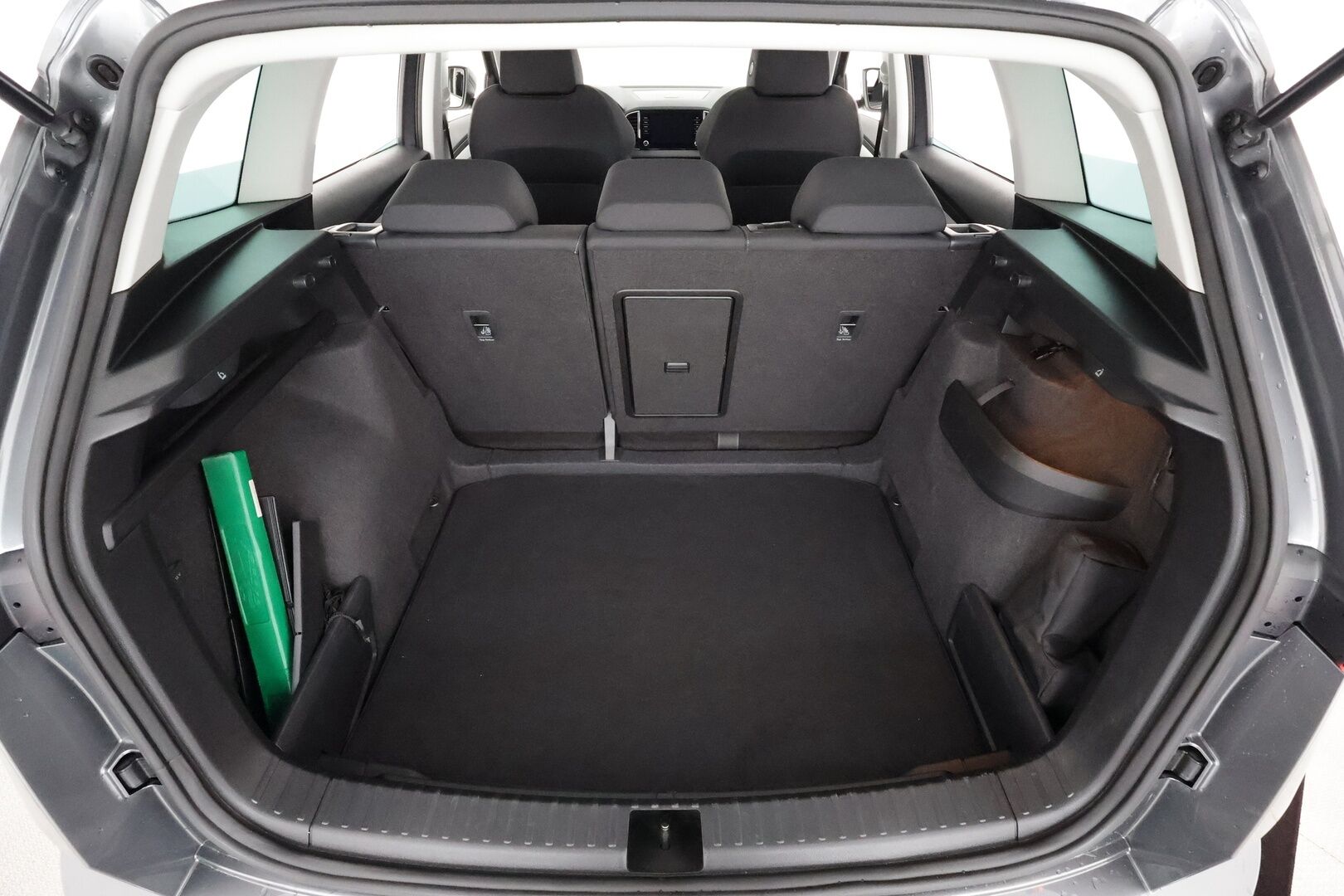 Skoda Karoq 2023 2.0 TDI 150 4x4 Ambition DSG Autom. -  | Vakkari | Webasto | LED | P. kamera | Ratinlämmitys | Apple&Android | 1.Om Suomi-auto | Kahdet Renkaat |
