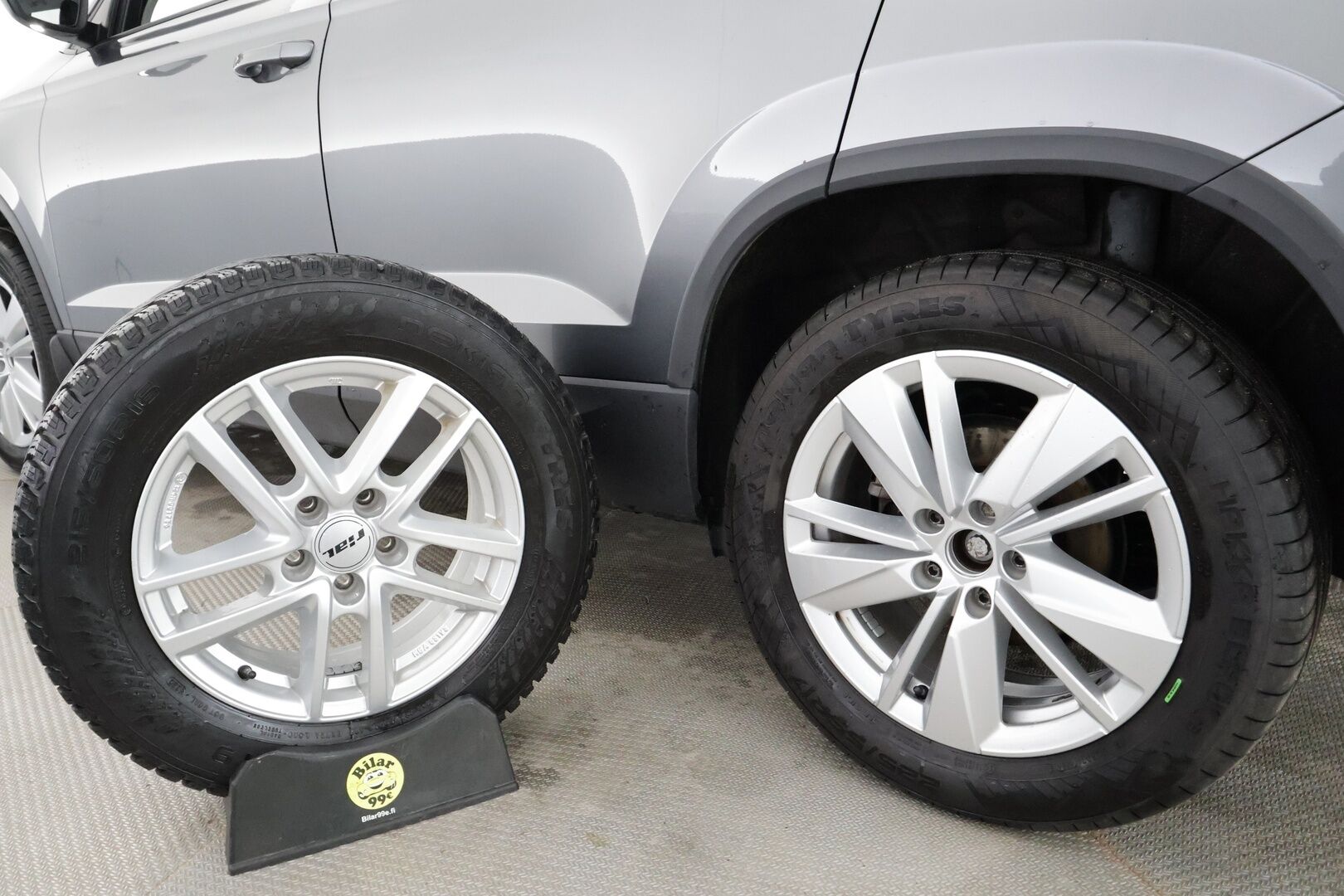 Skoda Karoq 2023 2.0 TDI 150 4x4 Ambition DSG Autom. -  | Vakkari | Webasto | LED | P. kamera | Ratinlämmitys | Apple&Android | 1.Om Suomi-auto | Kahdet Renkaat |