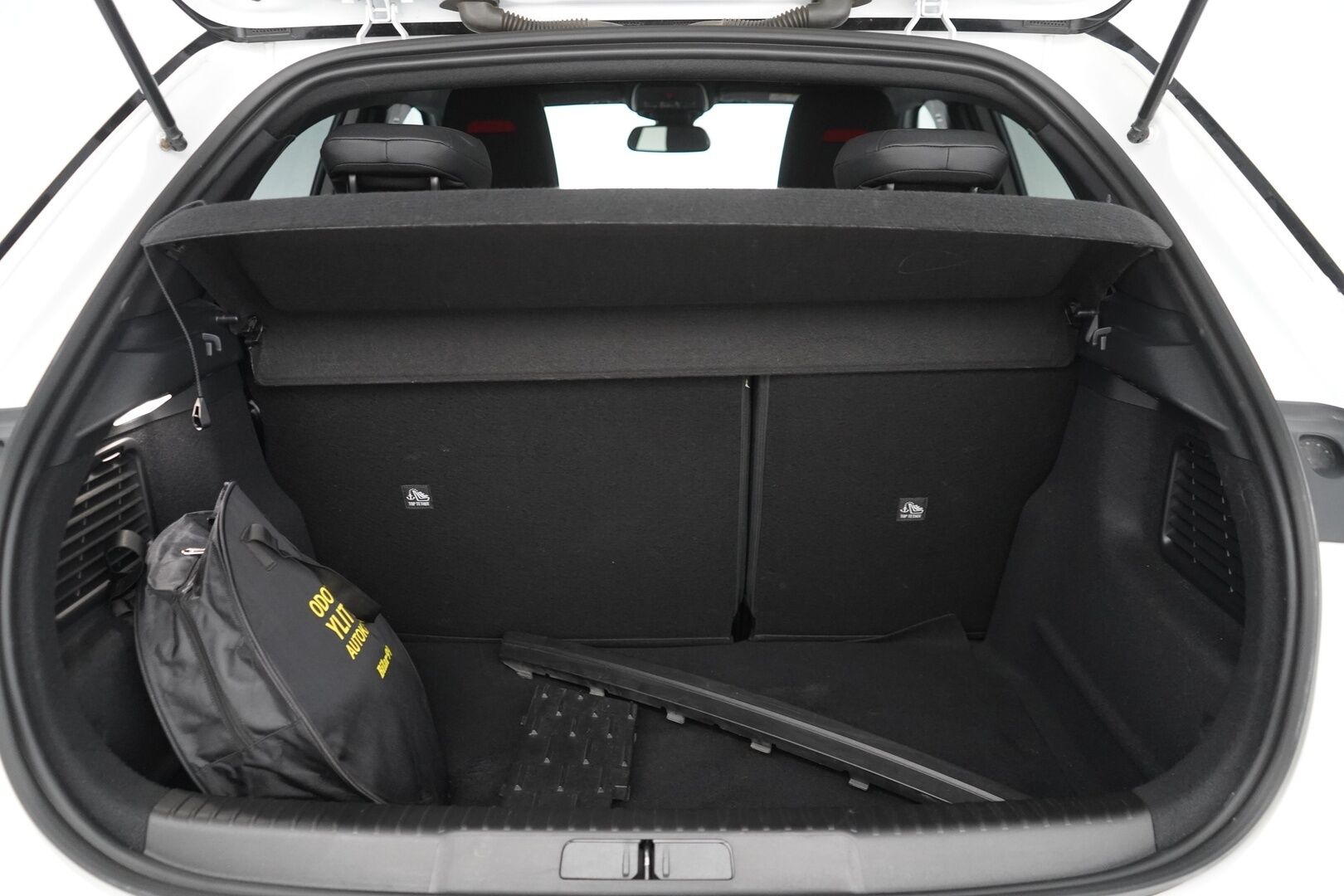 Opel Mokka-e 2023 GS Line Plus 136 automaatti *ACC / Kamera / Ratinlämmitin / Bliss / Keyless / Tutkat* - Suomi-auto / Kahdet vanteet / Viimeisin huolto 5.2025!