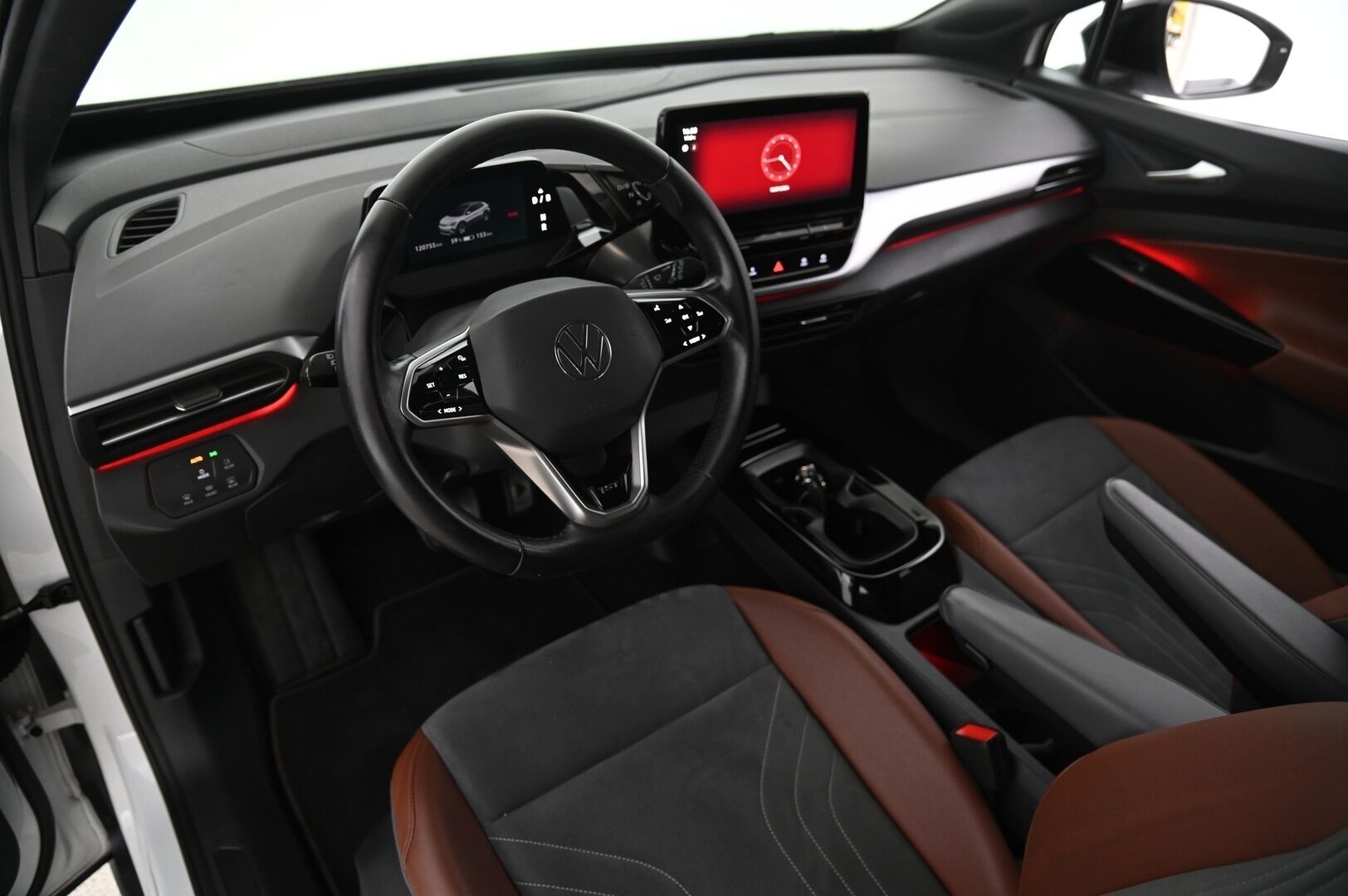 Volkswagen ID.4 2021 PRO 1st 150 KW - Adapt.vakkari | P.kamera | Lisälämmitin | 2x renkaat vanteilla | Carplay | SoH 92,7%