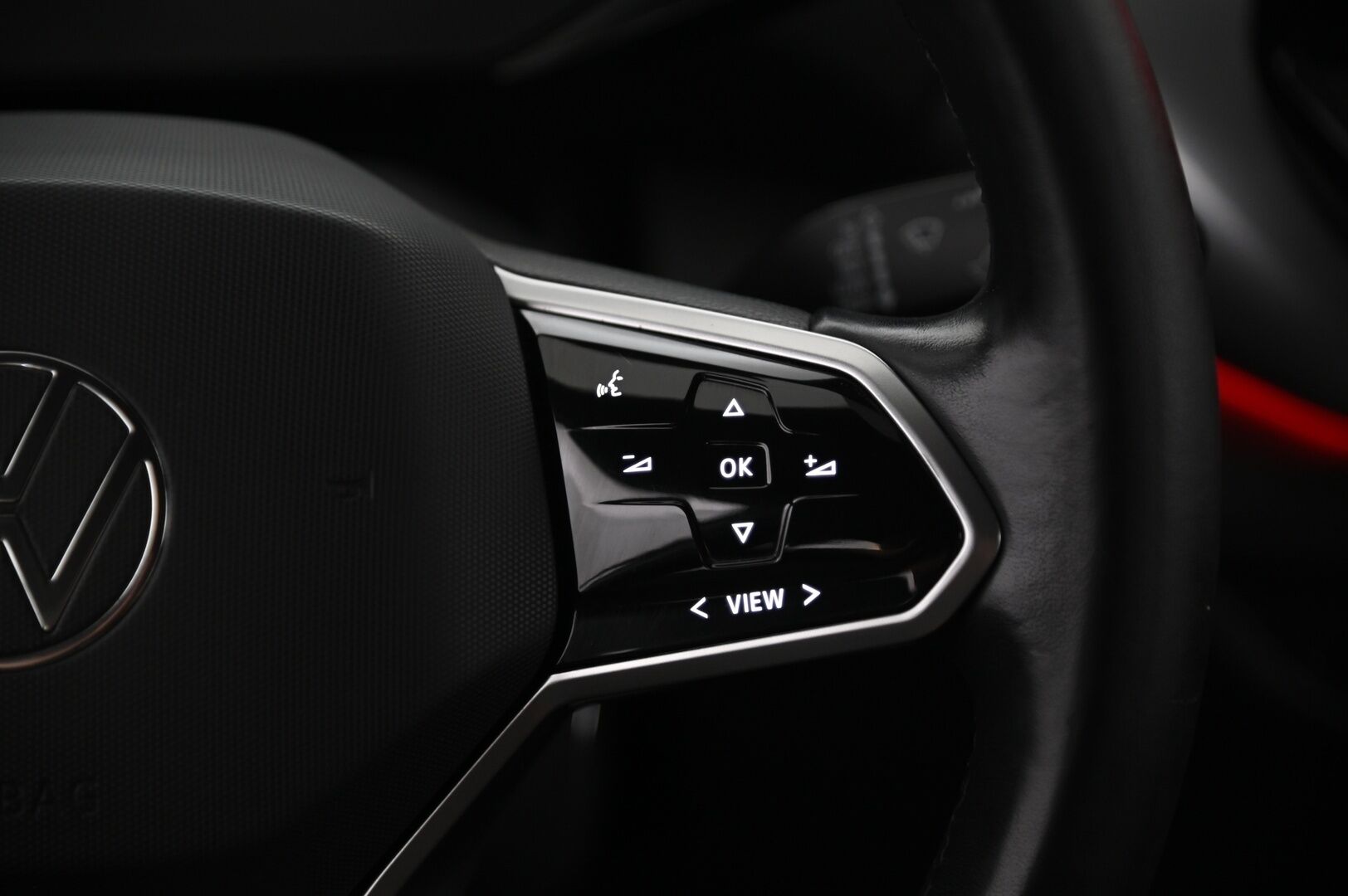 Volkswagen ID.4 2021 PRO 1st 150 KW - Adapt.vakkari | P.kamera | Lisälämmitin | 2x renkaat vanteilla | Carplay | SoH 92,7%
