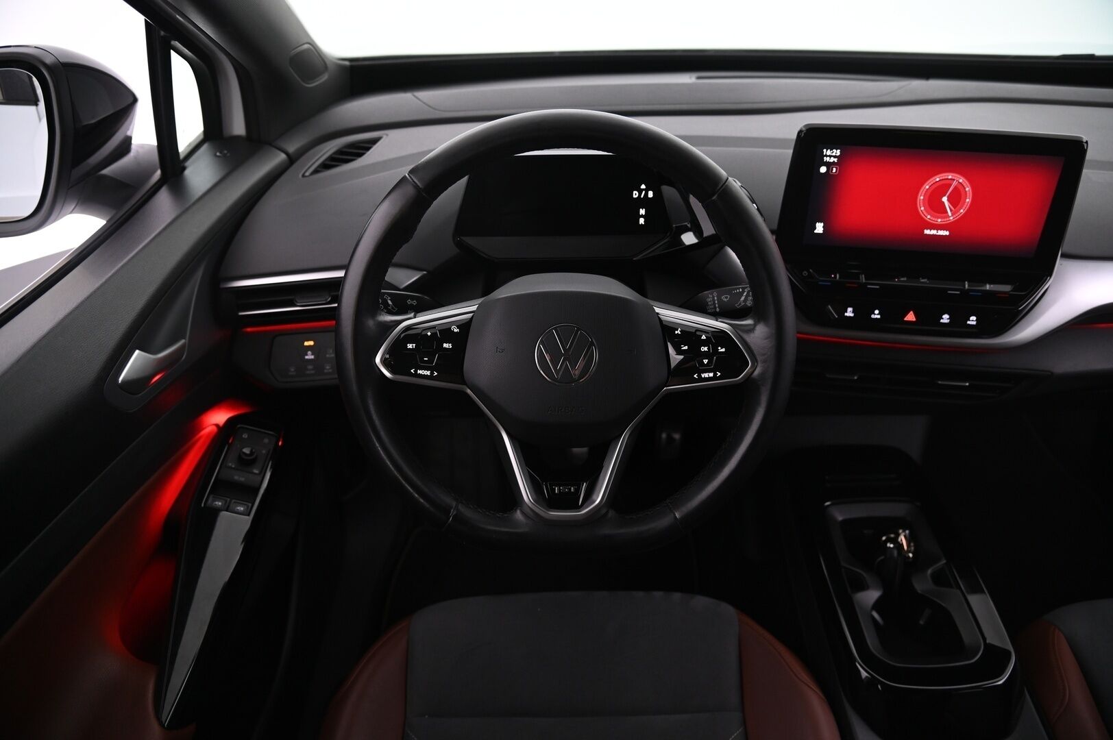 Volkswagen ID.4 2021 PRO 1st 150 KW - Adapt.vakkari | P.kamera | Lisälämmitin | 2x renkaat vanteilla | Carplay | SoH 92,7%