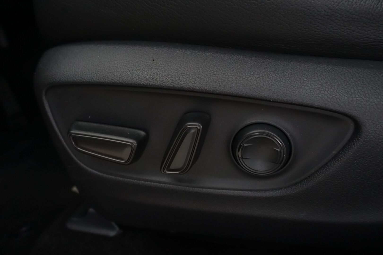 Toyota RAV4 PLUG-IN 2021 Hybrid 2,5 AWD-i Active - | Adapt. Cruise | P.Kamera | Puolinahat | Sähköiset Penkit | Keyless | 