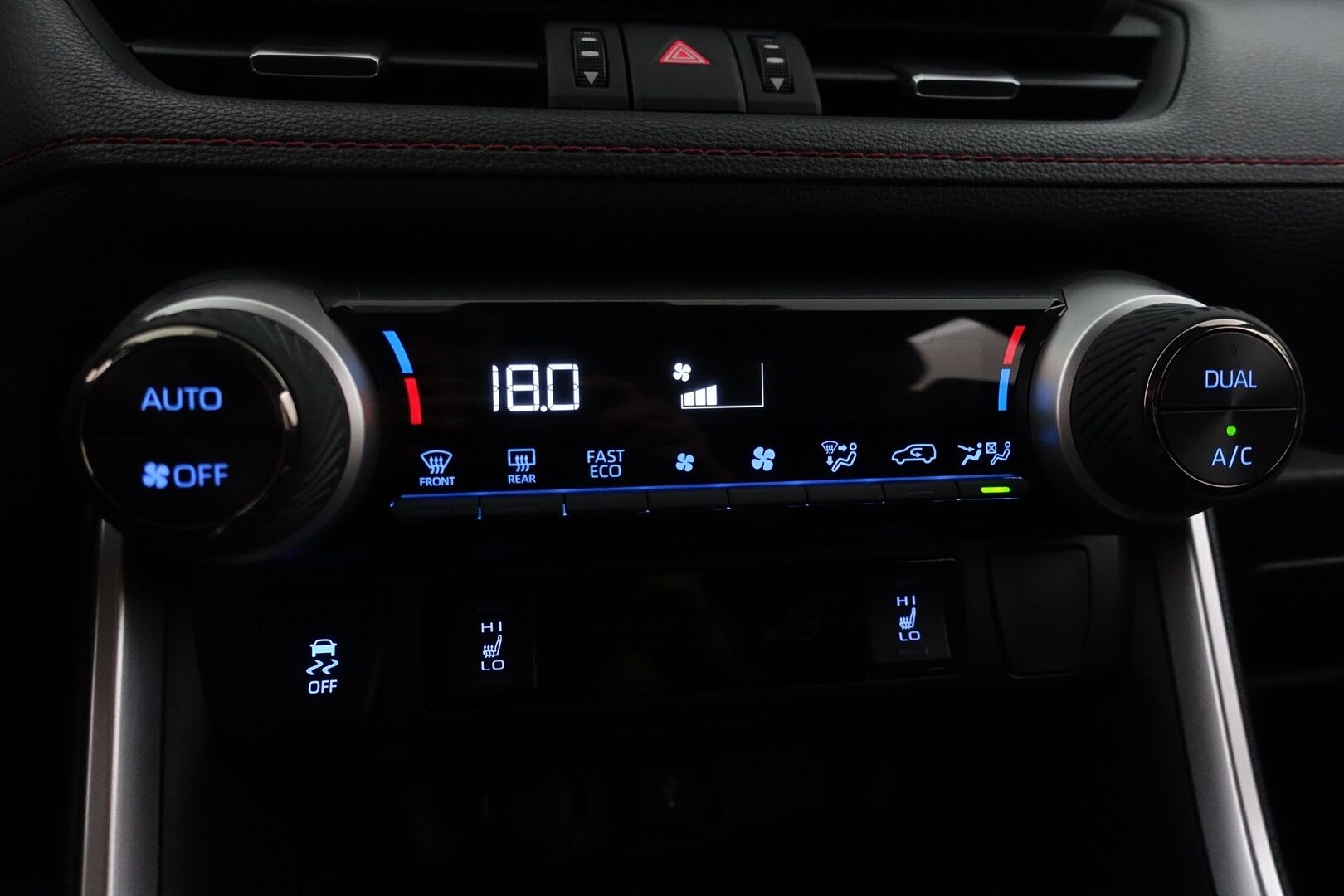 Toyota RAV4 PLUG-IN 2021 Hybrid 2,5 AWD-i Active - | Adapt. Cruise | P.Kamera | Puolinahat | Sähköiset Penkit | Keyless | 