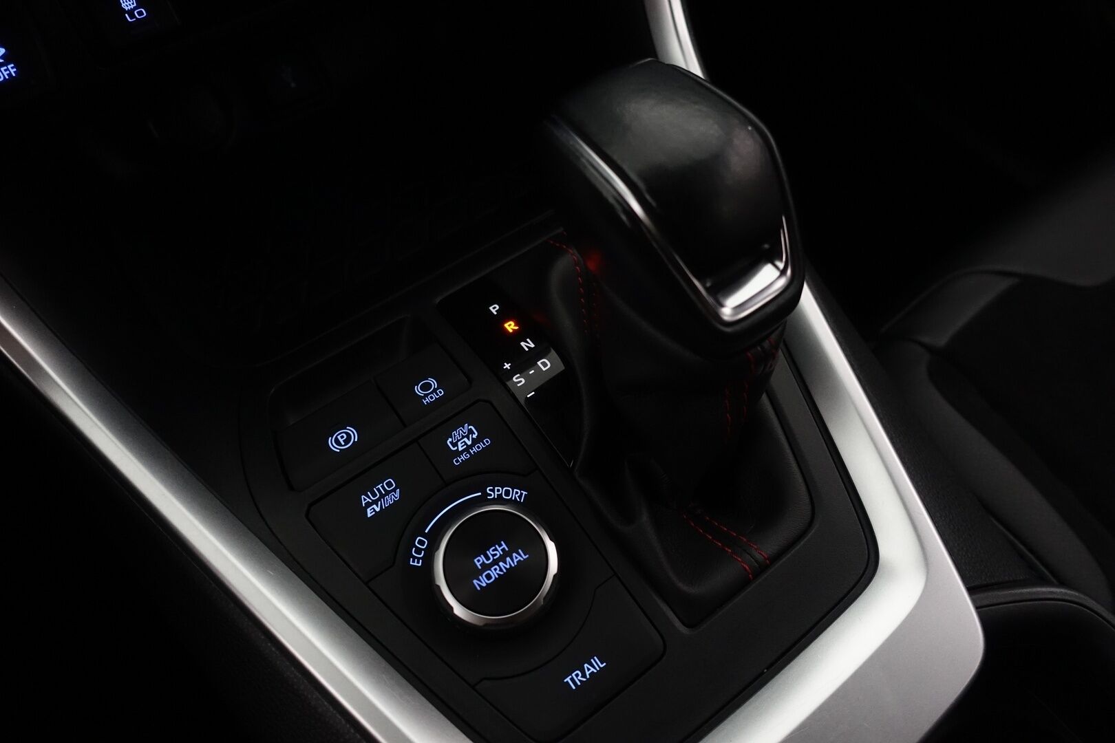 Toyota RAV4 PLUG-IN 2021 Hybrid 2,5 AWD-i Active - | Adapt. Cruise | P.Kamera | Puolinahat | Sähköiset Penkit | Keyless | 
