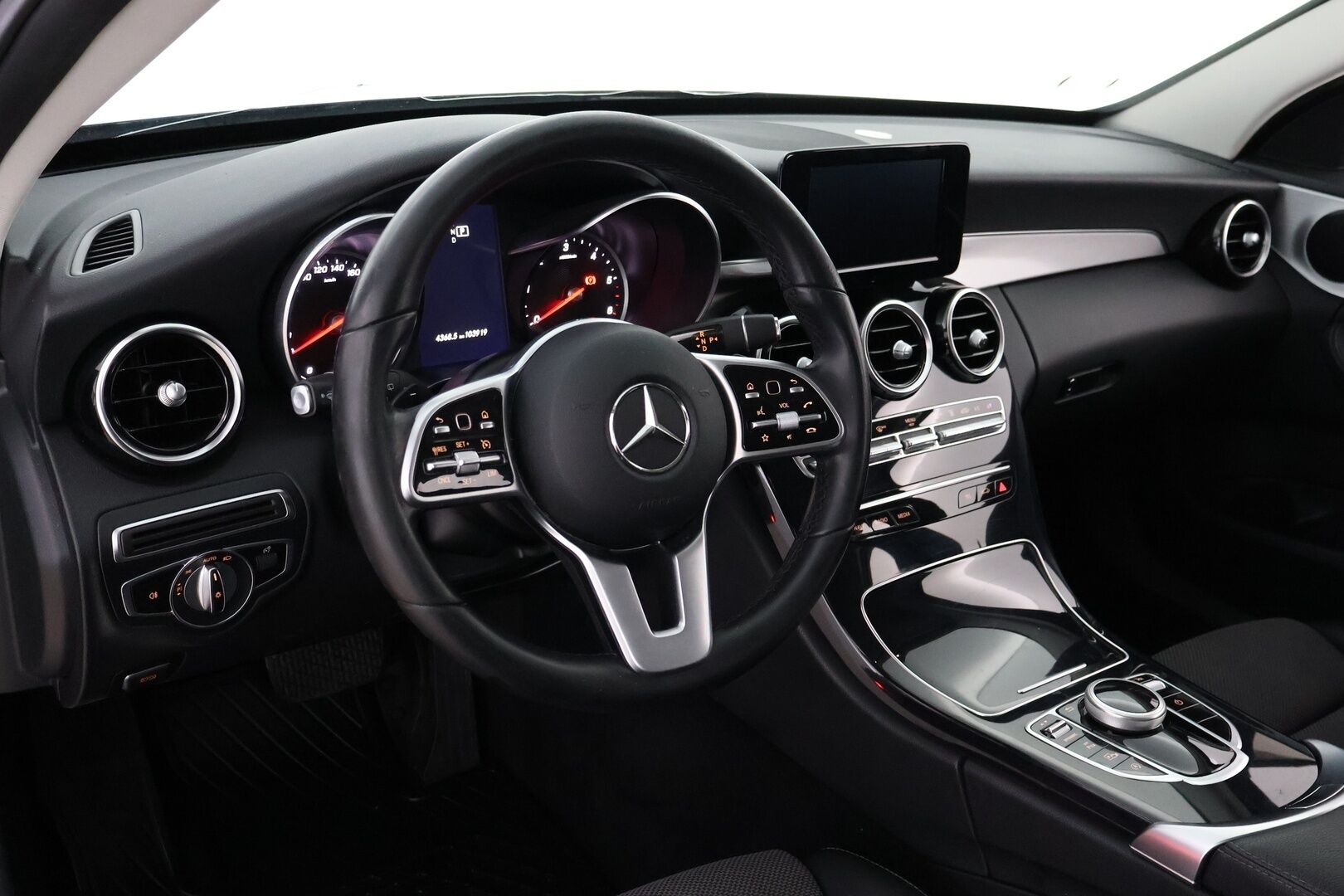 Mercedes-Benz C 2019 220 d T A Business Avantgarde * Webasto / Vetokoukku / Peruutuskamera / Puolinahat / Sporttipenkit / LED High Performance - Facelift / 2x Hyvät renkaat aluvantein / Juuri tullut Tampereelle! - HULLUT JOULUT KORKOTARJOUS 2,49% 