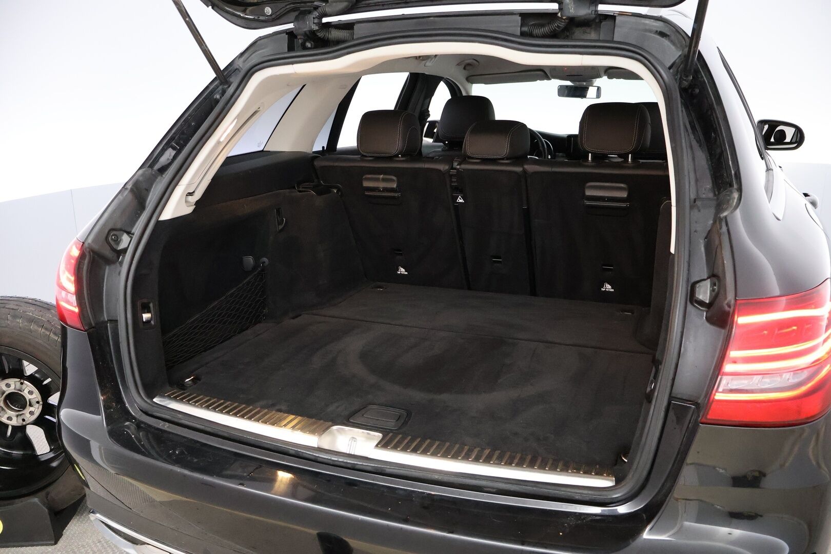 Mercedes-Benz C 2019 220 d T A Business Avantgarde * Webasto / Vetokoukku / Peruutuskamera / Puolinahat / Sporttipenkit / LED High Performance - Facelift / 2x Hyvät renkaat aluvantein / Juuri tullut Tampereelle! - HULLUT JOULUT KORKOTARJOUS 2,49% 