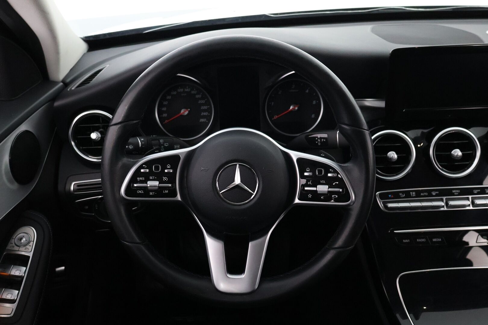 Mercedes-Benz C 2019 220 d T A Business Avantgarde * Webasto / Vetokoukku / Peruutuskamera / Puolinahat / Sporttipenkit / LED High Performance - Facelift / 2x Hyvät renkaat aluvantein / Juuri tullut Tampereelle! - HULLUT JOULUT KORKOTARJOUS 2,49% 