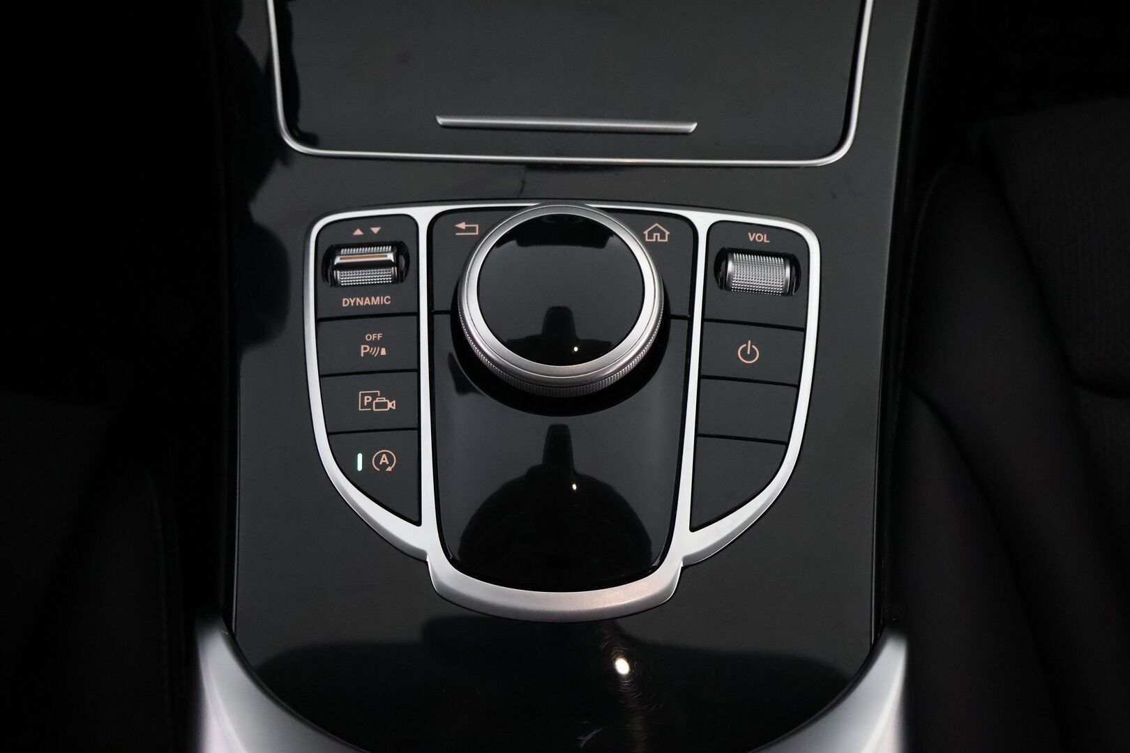 Mercedes-Benz C 2019 220 d T A Business Avantgarde * Webasto / Vetokoukku / Peruutuskamera / Puolinahat / Sporttipenkit / LED High Performance - Facelift / 2x Hyvät renkaat aluvantein / Juuri tullut Tampereelle! - HULLUT JOULUT KORKOTARJOUS 2,49% 