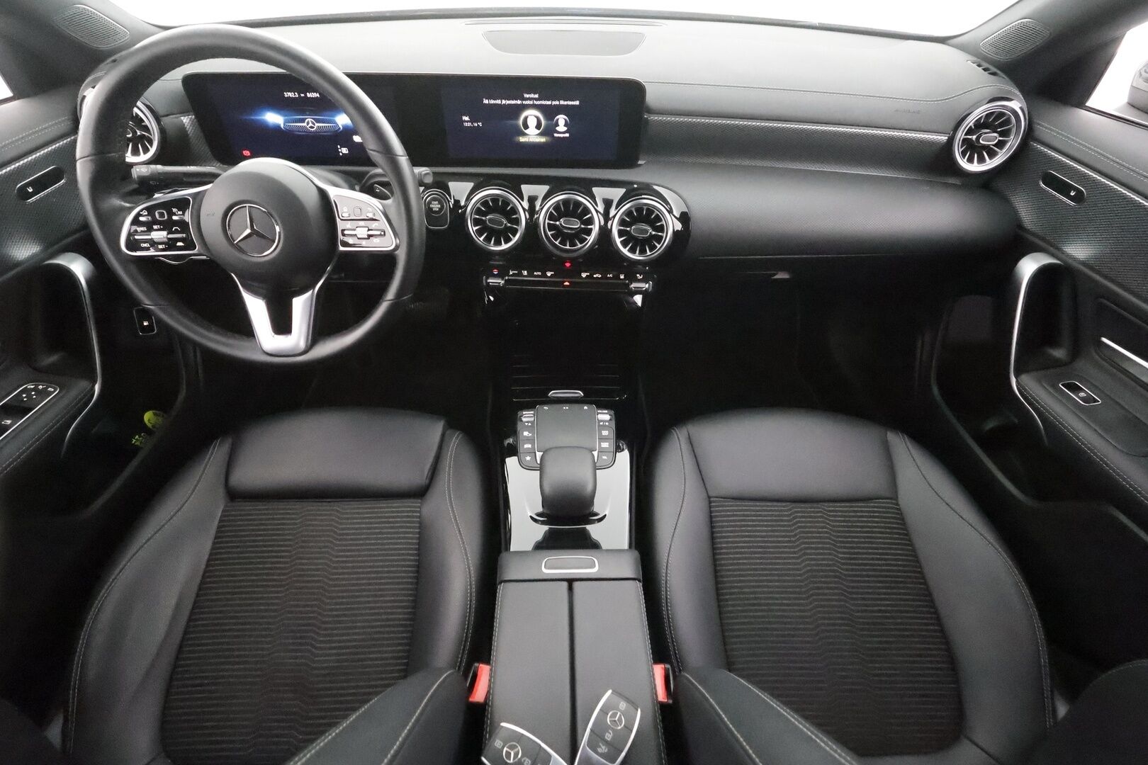 Mercedes-Benz CLA 2023 250 e A Business -  Widescreen | Distronic +