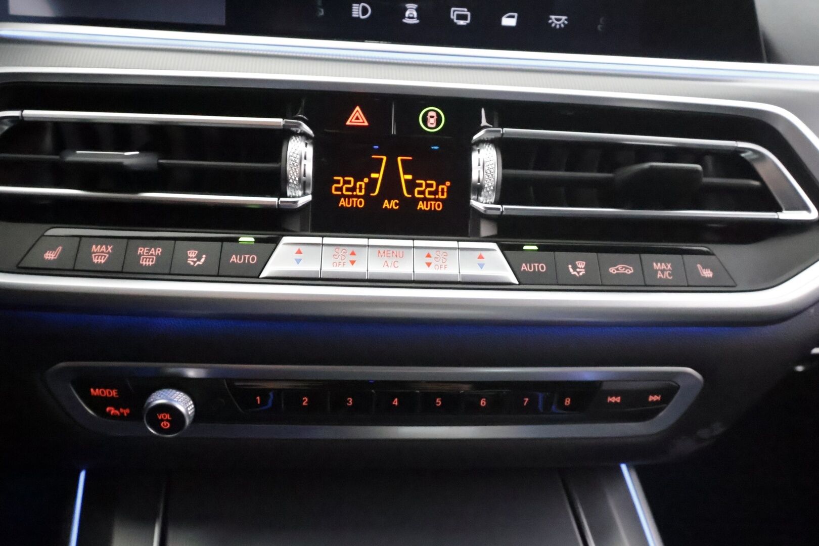 BMW X5 2022 G05 xDrive45e A Charged Edition M Sport * ACC / Adapt.LED / Koukku / Ilma-alusta / H&K / P.kamera / Muistipenkki / Sporttinahat * - 1.Om Suomi-auto / Akku kuntotarkastettu SoH 94% / Kahdet renkaat aluvanteilla / Merkkihuollettu / Juuri huollettu