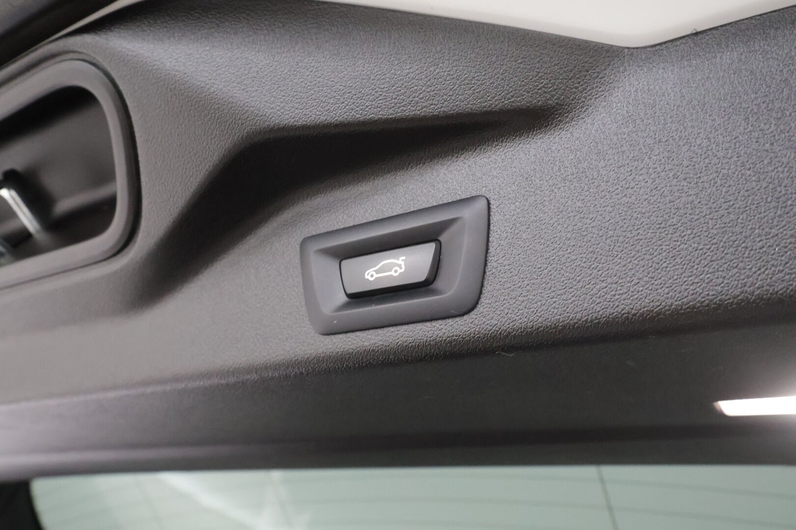 BMW X5 2022 G05 xDrive45e A Charged Edition M Sport * ACC / Adapt.LED / Koukku / Ilma-alusta / H&K / P.kamera / Muistipenkki / Sporttinahat * - 1.Om Suomi-auto / Akku kuntotarkastettu SoH 94% / Kahdet renkaat aluvanteilla / Merkkihuollettu / Juuri huollettu