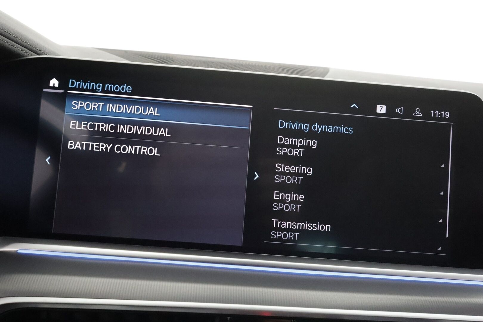 BMW X5 2022 G05 xDrive45e A Charged Edition M Sport * ACC / Adapt.LED / Koukku / Ilma-alusta / H&K / P.kamera / Muistipenkki / Sporttinahat * - 1.Om Suomi-auto / Akku kuntotarkastettu SoH 94% / Kahdet renkaat aluvanteilla / Merkkihuollettu / Juuri huollettu