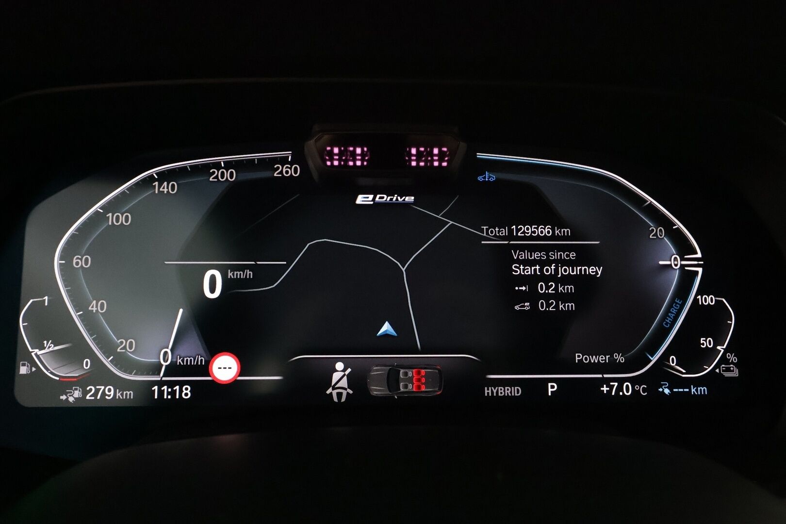 BMW X5 2022 G05 xDrive45e A Charged Edition M Sport * ACC / Adapt.LED / Koukku / Ilma-alusta / H&K / P.kamera / Muistipenkki / Sporttinahat * - 1.Om Suomi-auto / Akku kuntotarkastettu SoH 94% / Kahdet renkaat aluvanteilla / Merkkihuollettu / Juuri huollettu