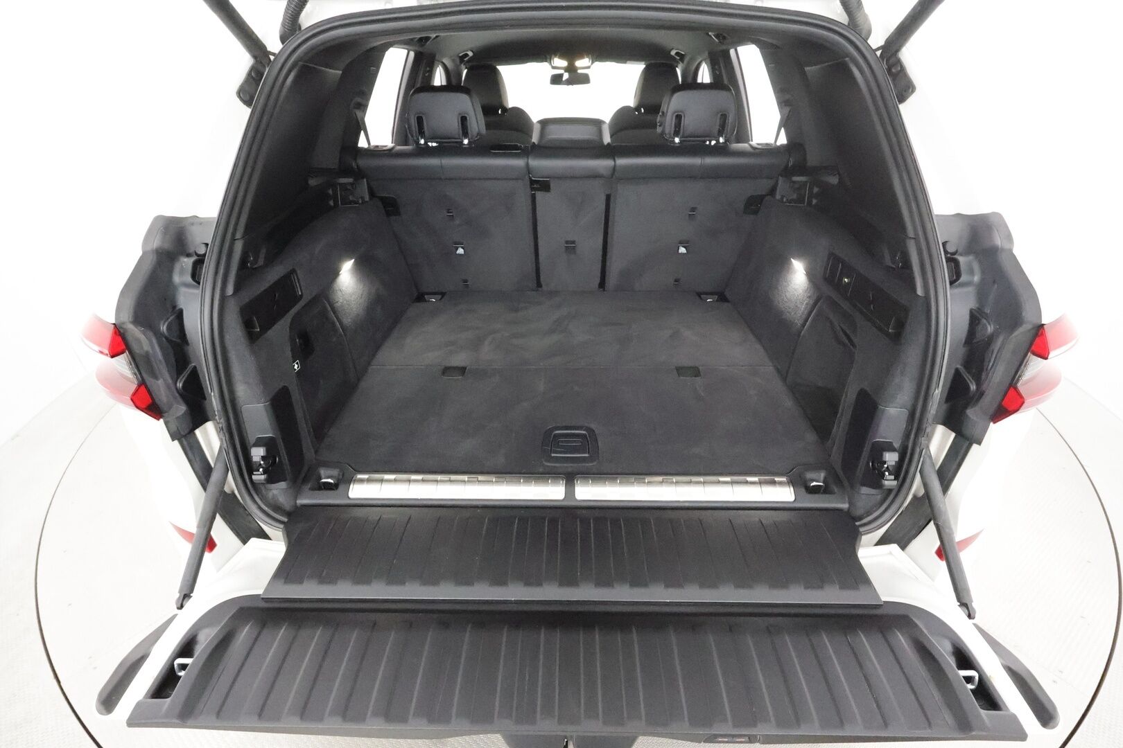 BMW X5 2022 G05 xDrive45e A Charged Edition M Sport * ACC / Adapt.LED / Koukku / Ilma-alusta / H&K / P.kamera / Muistipenkki / Sporttinahat * - 1.Om Suomi-auto / Akku kuntotarkastettu SoH 94% / Kahdet renkaat aluvanteilla / Merkkihuollettu / Juuri huollettu