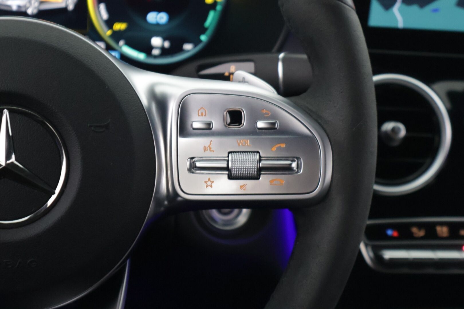 Mercedes-Benz C 2021 300 e T A Business AMG Edition EQ Power */ Night-paketti / Digimittaristo / P.kamera / Ambient / LED / Koukku / 2x renkaat /* - Näyttävä / Ilmainen kotiintoimitus / 2x renkaat - HULLUT JOULUT KORKOTARJOUS 2,49% 