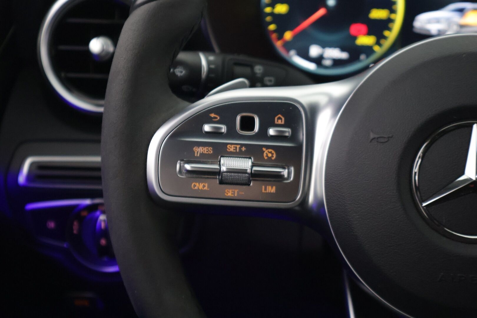 Mercedes-Benz C 2021 300 e T A Business AMG Edition EQ Power */ Night-paketti / Digimittaristo / P.kamera / Ambient / LED / Koukku / 2x renkaat /* - Näyttävä / Ilmainen kotiintoimitus / 2x renkaat - HULLUT JOULUT KORKOTARJOUS 2,49% 