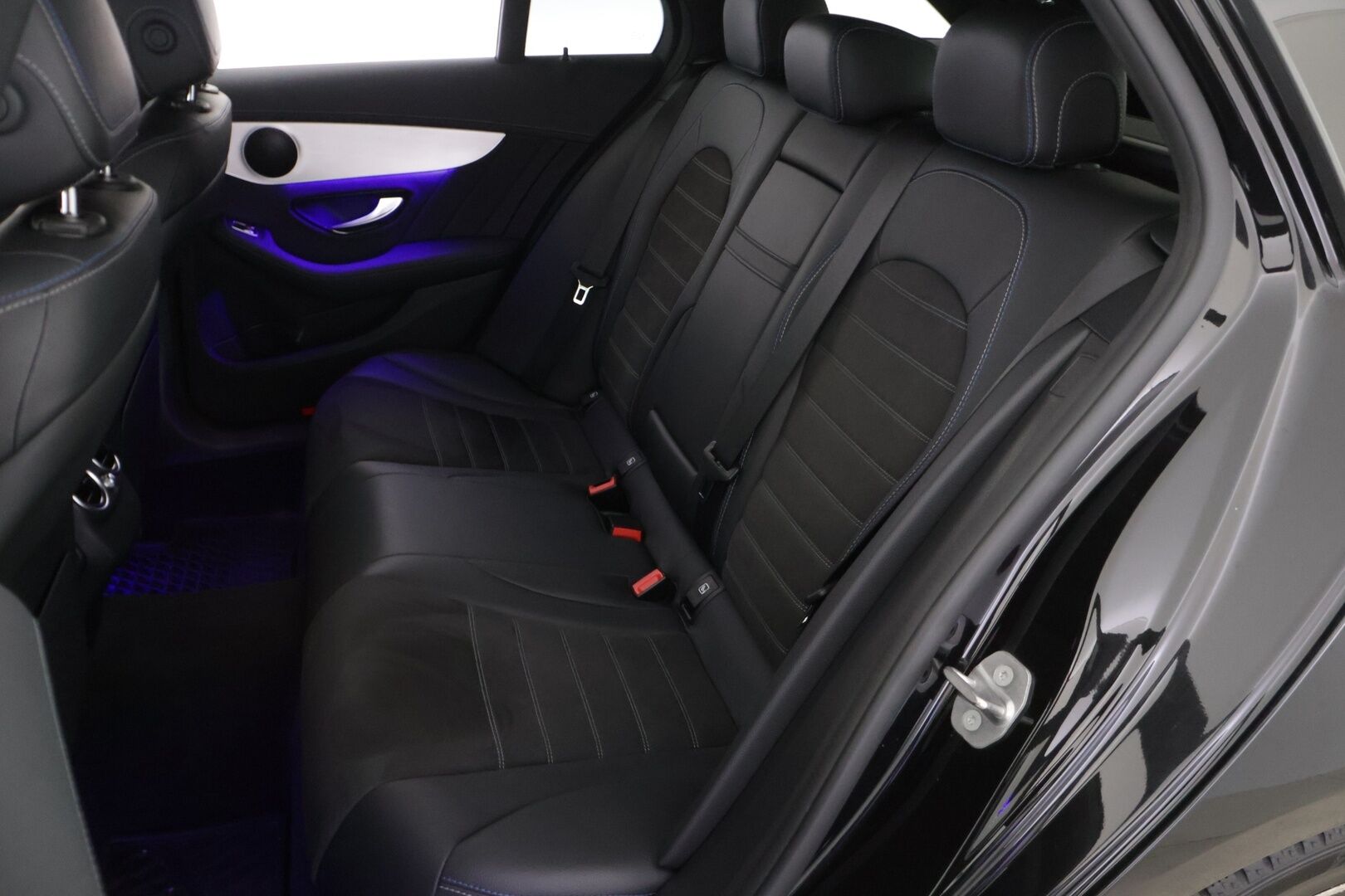 Mercedes-Benz C 2021 300 e T A Business AMG Edition EQ Power */ Night-paketti / Digimittaristo / P.kamera / Ambient / LED / Koukku / 2x renkaat /* - Näyttävä / Ilmainen kotiintoimitus / 2x renkaat - HULLUT JOULUT KORKOTARJOUS 2,49% 