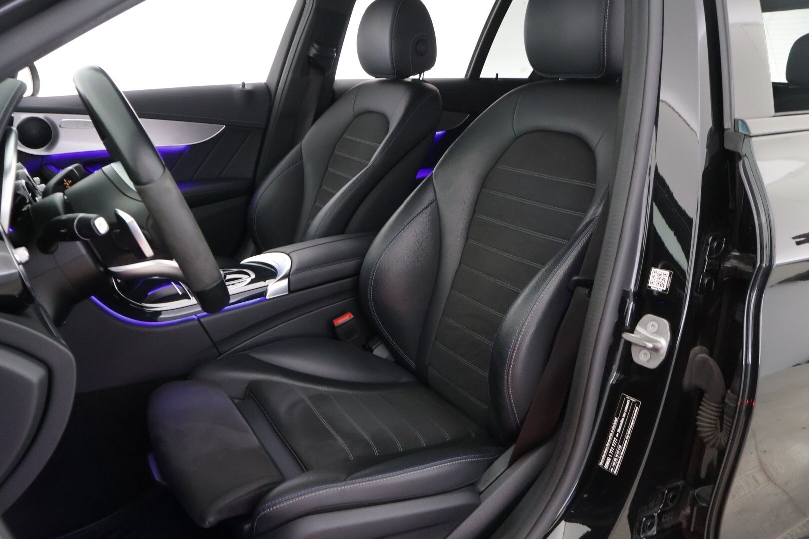 Mercedes-Benz C 2021 300 e T A Business AMG Edition EQ Power */ Night-paketti / Digimittaristo / P.kamera / Ambient / LED / Koukku / 2x renkaat /* - Näyttävä / Ilmainen kotiintoimitus / 2x renkaat - HULLUT JOULUT KORKOTARJOUS 2,49% 