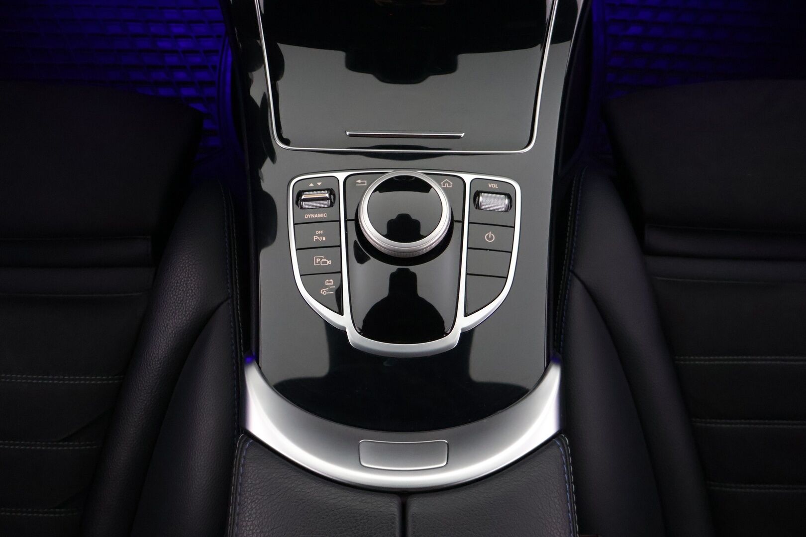 Mercedes-Benz C 2021 300 e T A Business AMG Edition EQ Power */ Night-paketti / Digimittaristo / P.kamera / Ambient / LED / Koukku / 2x renkaat /* - Näyttävä / Ilmainen kotiintoimitus / 2x renkaat - HULLUT JOULUT KORKOTARJOUS 2,49% 