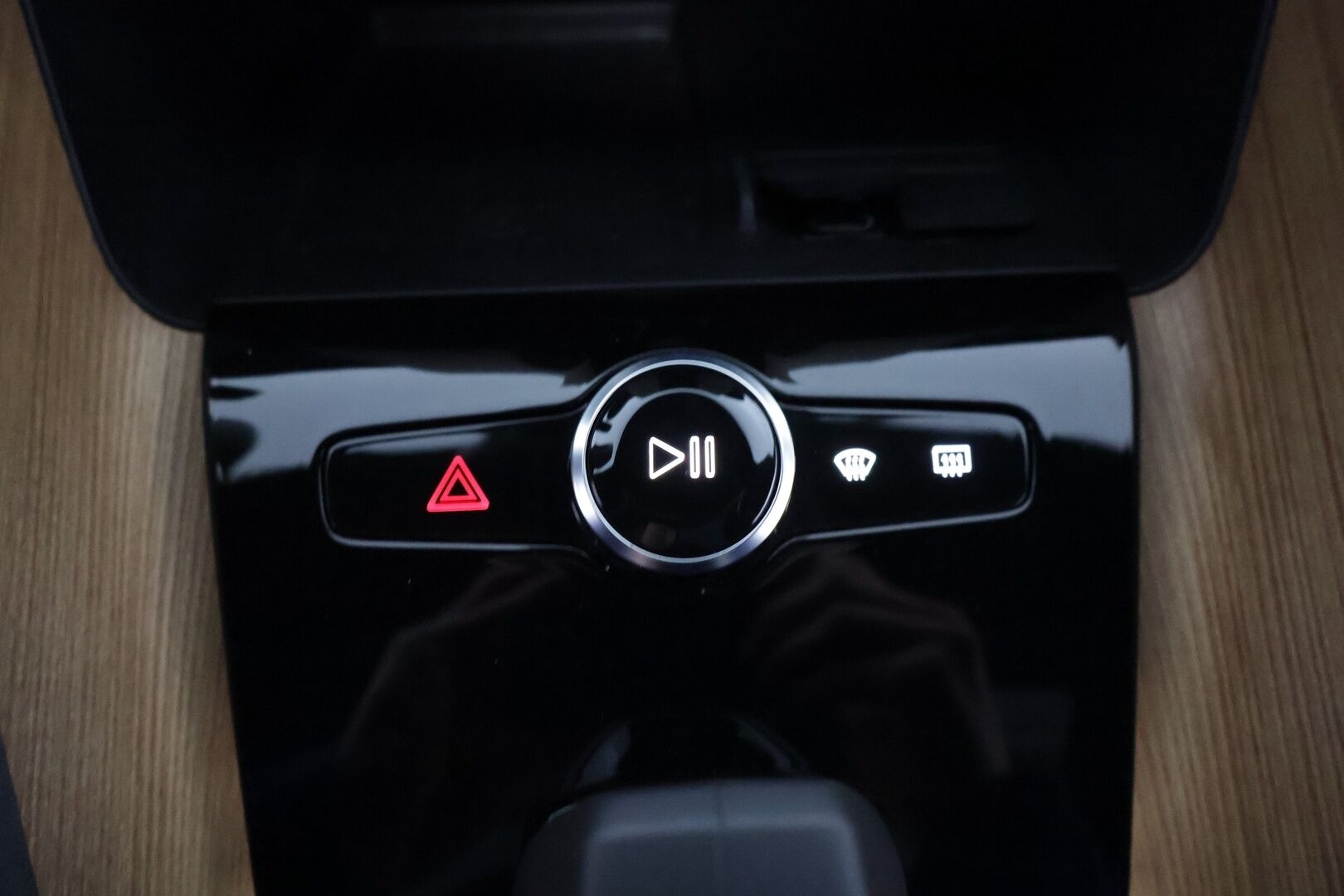 Polestar 2 2021 Launch Edition, 300kW, 78kWh * Plus&Pilot paketit / Ilmastoidut nahkapenkit / Koukku / Pixel LED / Lasikatto / 360 - 3,99 % KORKOTARJOUS TÄHÄN AUTOON - Acc / AppleCarPlay /  / 2x Avain / Blis 