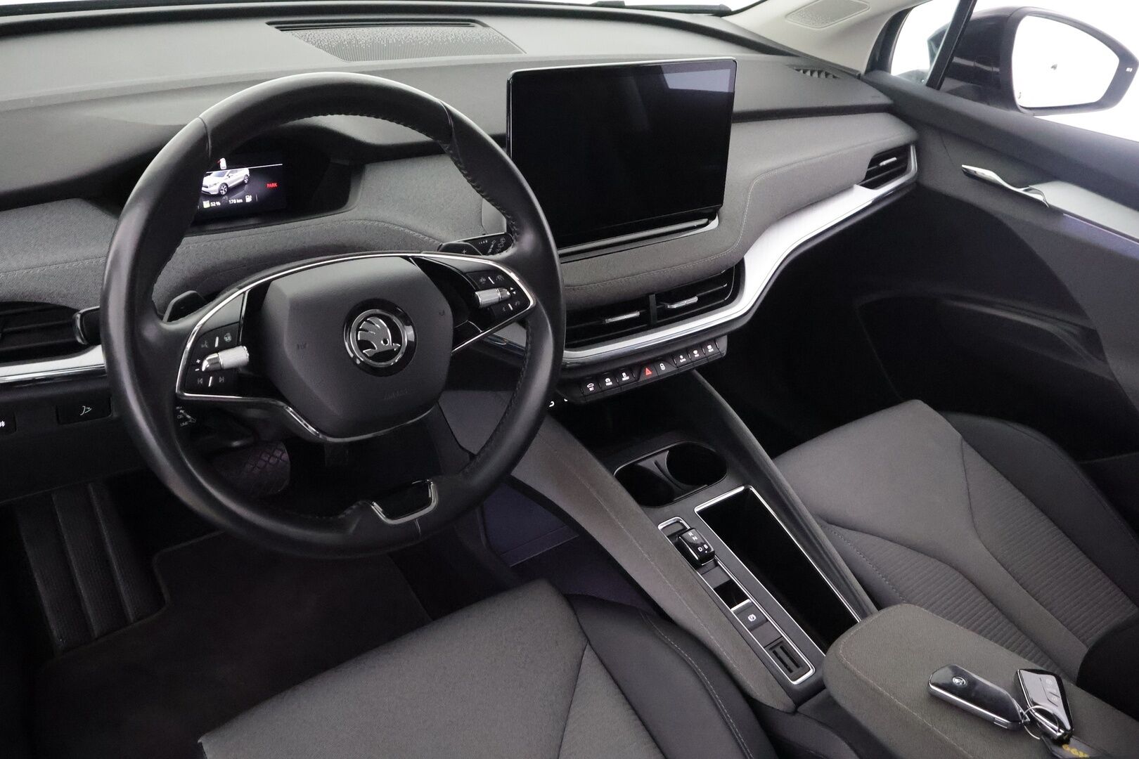 Skoda Enyaq 2022 80x 4x4 iV - | ACC | ILP | LED | Puolinahat | P.Kamera | Ratinlämmitys | Digimittaristo | Keyless | 1.Om Suomi-auto | Kahdet Renkaat | Merkkihuollettu |