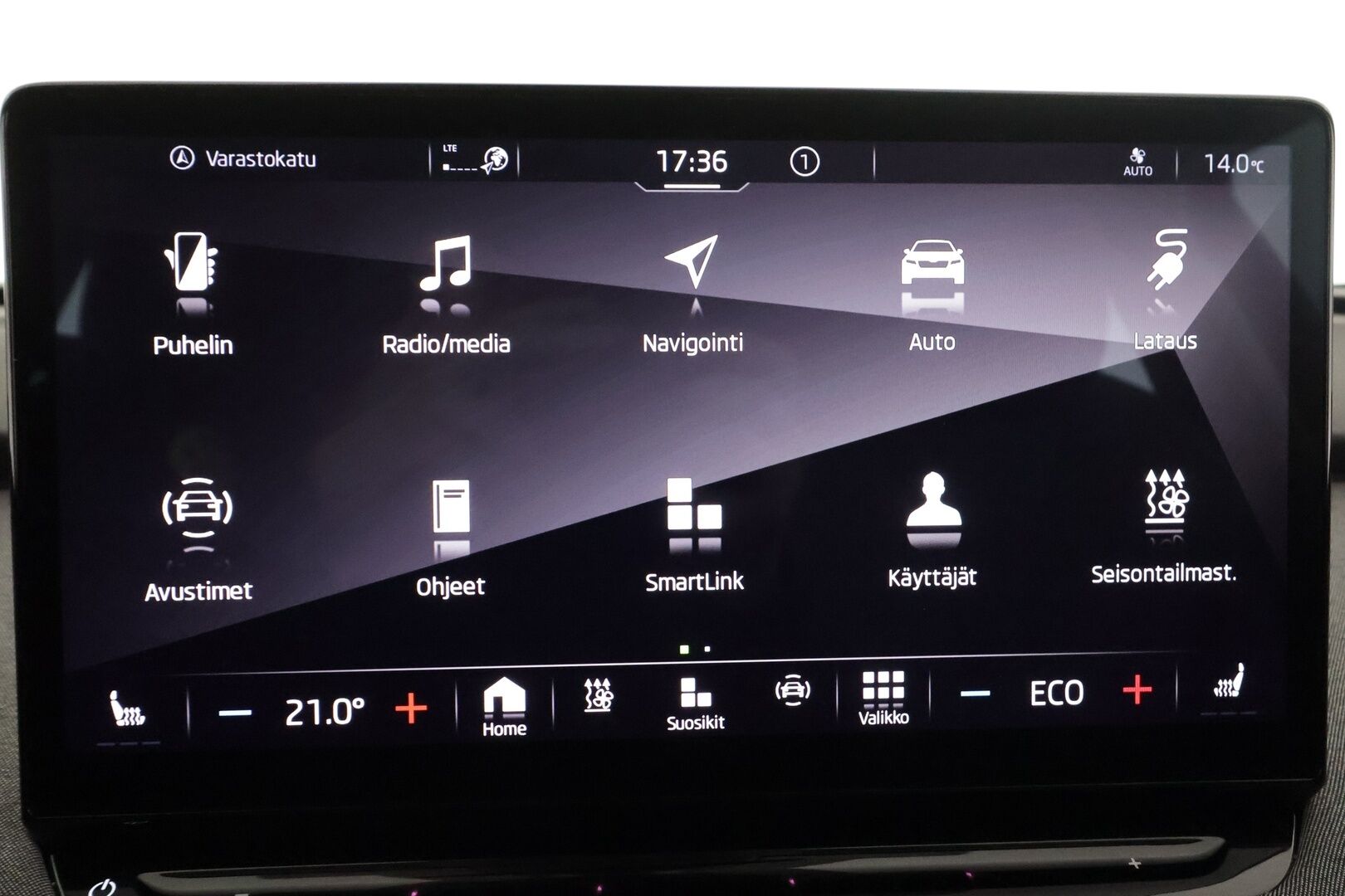 Skoda Enyaq 2022 80x 4x4 iV - | ACC | ILP | LED | Puolinahat | P.Kamera | Ratinlämmitys | Digimittaristo | Keyless | 1.Om Suomi-auto | Kahdet Renkaat | Merkkihuollettu |