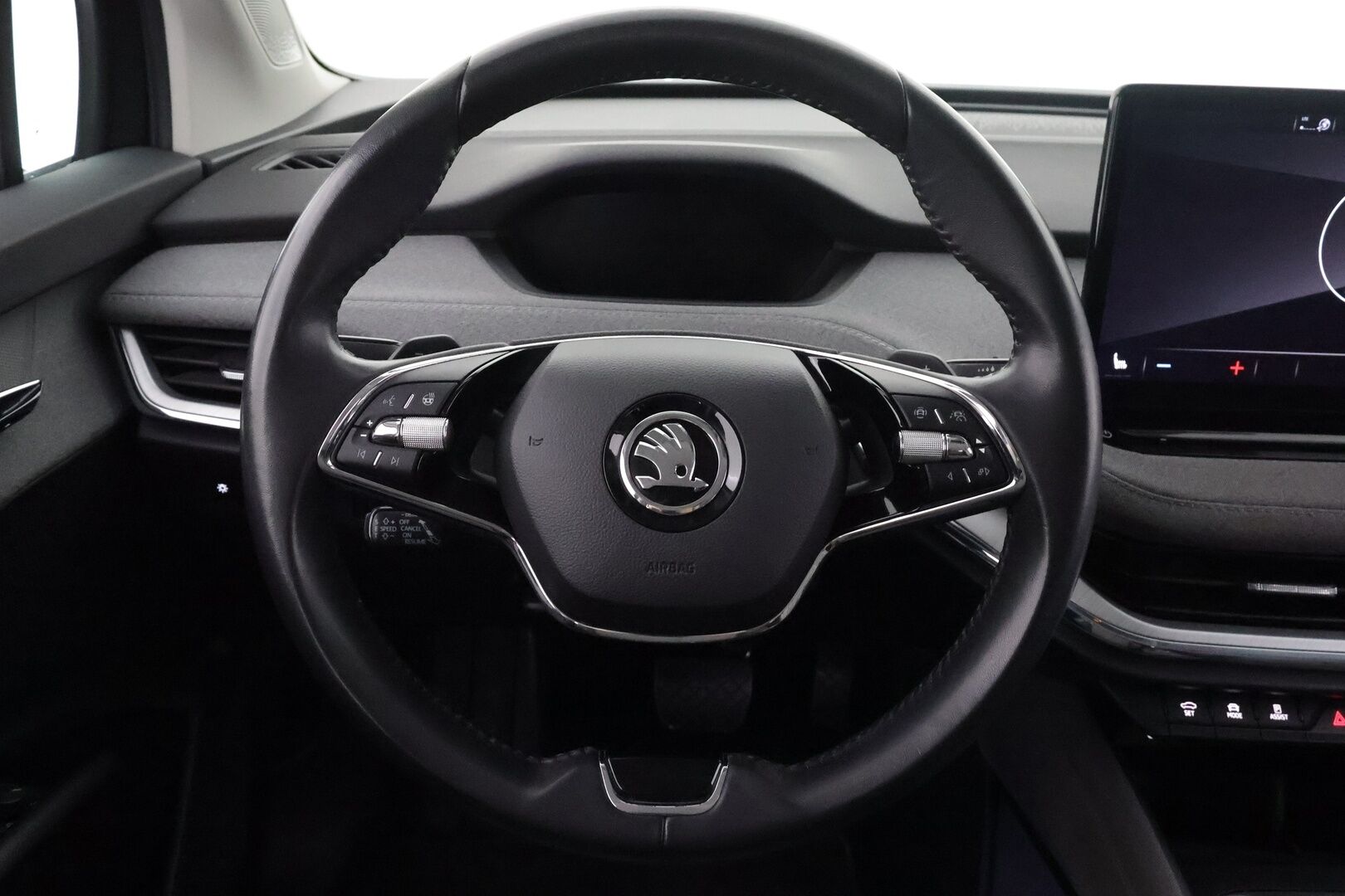 Skoda Enyaq 2022 80x 4x4 iV - | ACC | ILP | LED | Puolinahat | P.Kamera | Ratinlämmitys | Digimittaristo | Keyless | 1.Om Suomi-auto | Kahdet Renkaat | Merkkihuollettu |
