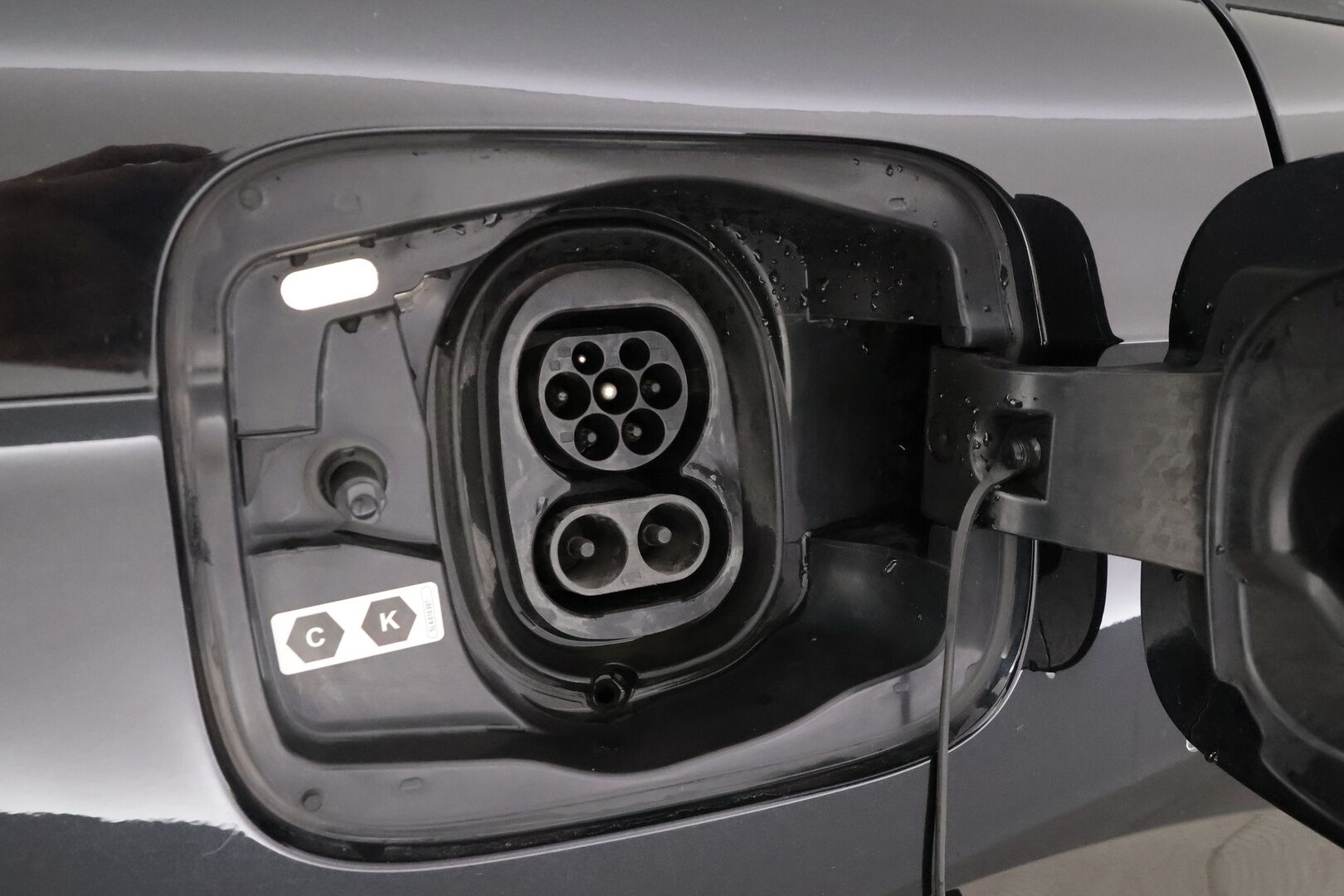 Skoda Enyaq 2022 80x 4x4 iV - | ACC | ILP | LED | Puolinahat | P.Kamera | Ratinlämmitys | Digimittaristo | Keyless | 1.Om Suomi-auto | Kahdet Renkaat | Merkkihuollettu |