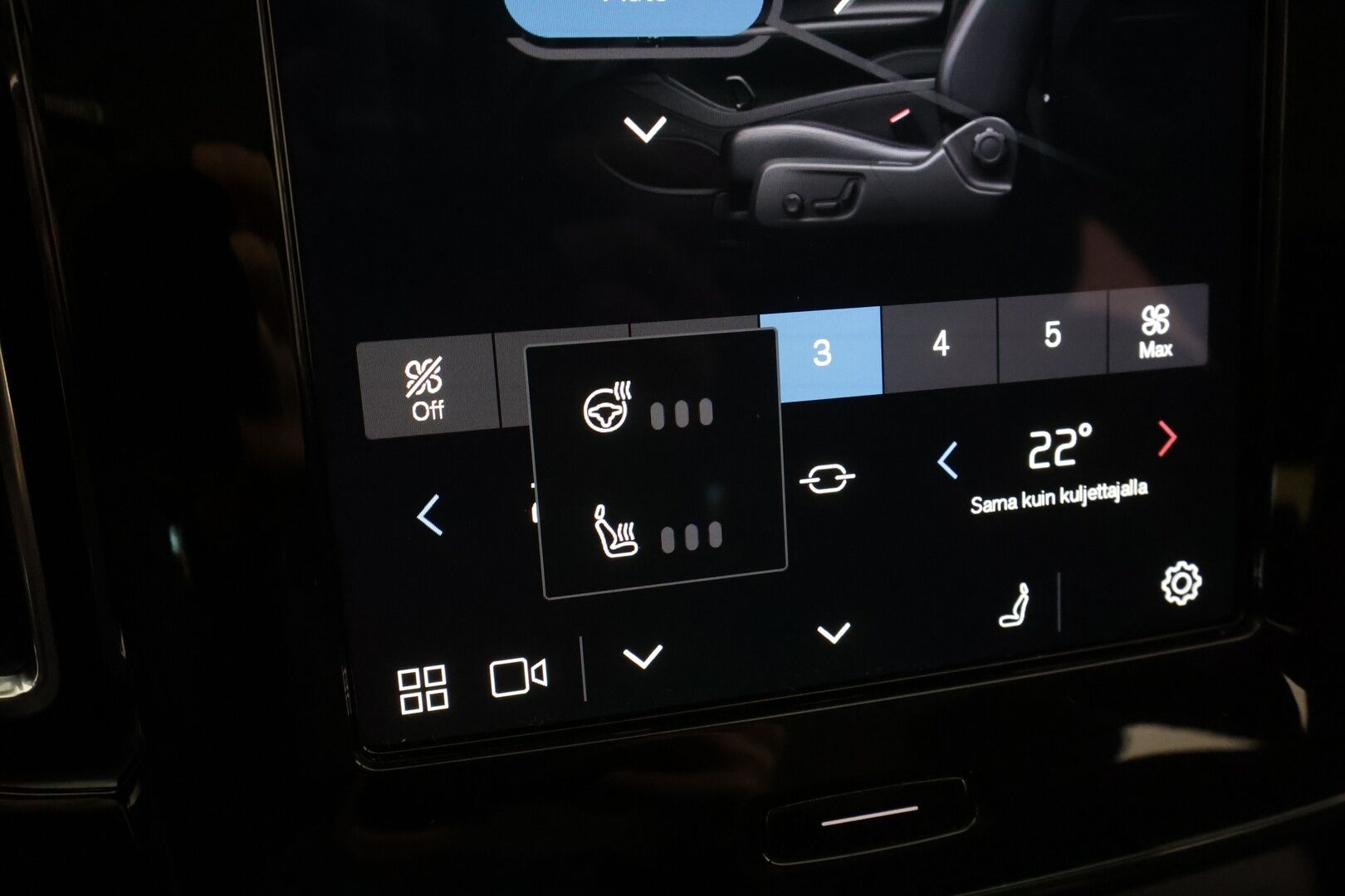 Volvo C40 2023 Recharge Twin Ultimate aut * ILP / Lasikatto / ACC / LED / 360 / Sportpenkki Muistilla / Navi * - H&K / Suomi-auto / Kahdet renkaat aluvanteilla / 2x Latauskaapelit / Merkkihuollot