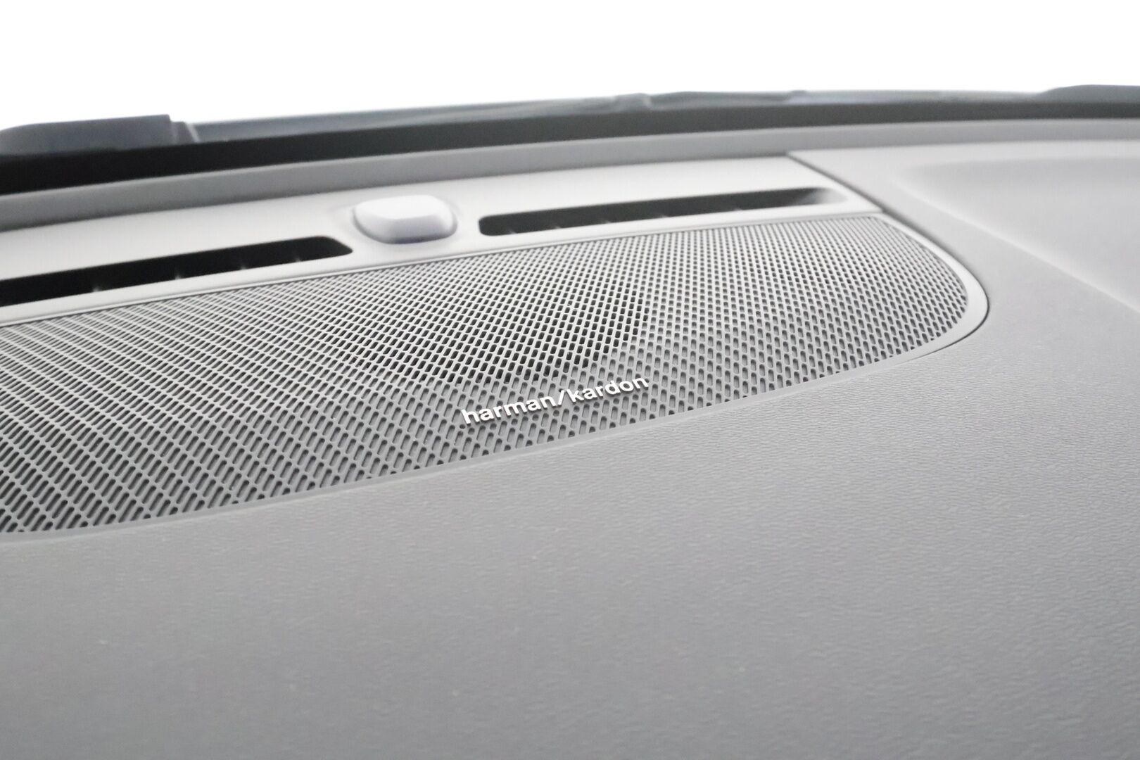 Volvo C40 2023 Recharge Twin Ultimate aut * ILP / Lasikatto / ACC / LED / 360 / Sportpenkki Muistilla / Navi * - H&K / Suomi-auto / Kahdet renkaat aluvanteilla / 2x Latauskaapelit / Merkkihuollot