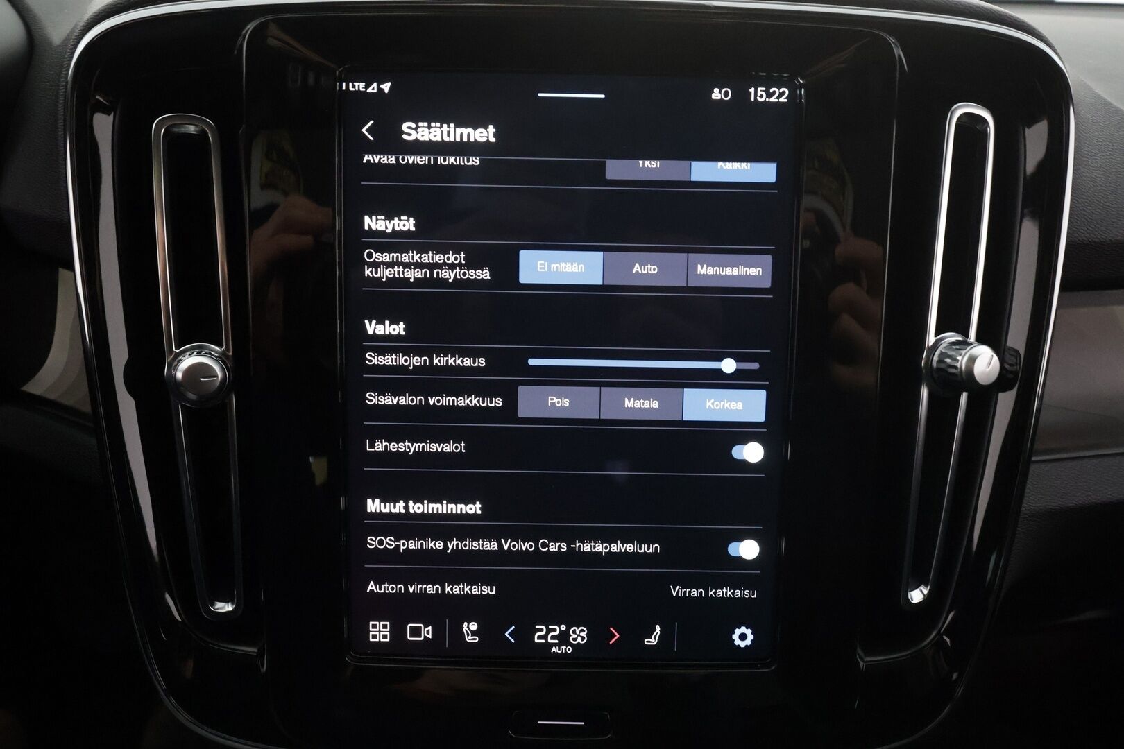 Volvo C40 2023 Recharge Twin Ultimate aut * ILP / Lasikatto / ACC / LED / 360 / Sportpenkki Muistilla / Navi * - H&K / Suomi-auto / Kahdet renkaat aluvanteilla / 2x Latauskaapelit / Merkkihuollot