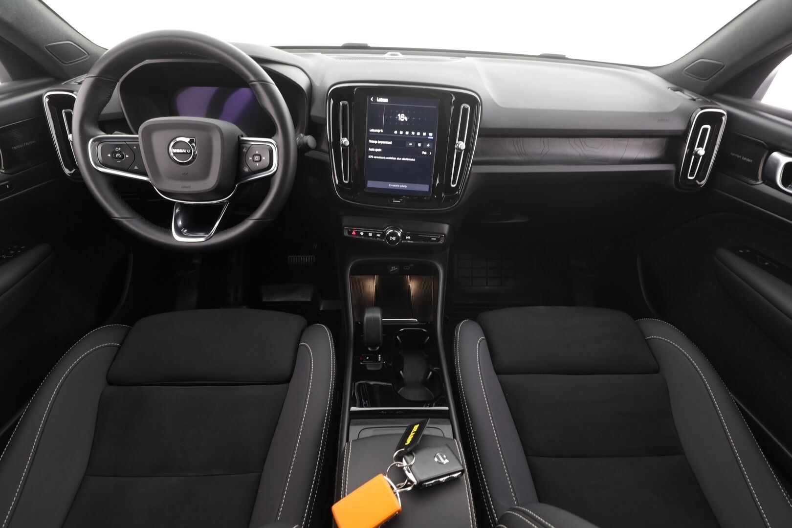 Volvo C40 2023 Recharge Twin Ultimate aut * ILP / Lasikatto / ACC / LED / 360 / Sportpenkki Muistilla / Navi * - H&K / Suomi-auto / Kahdet renkaat aluvanteilla / 2x Latauskaapelit / Merkkihuollot