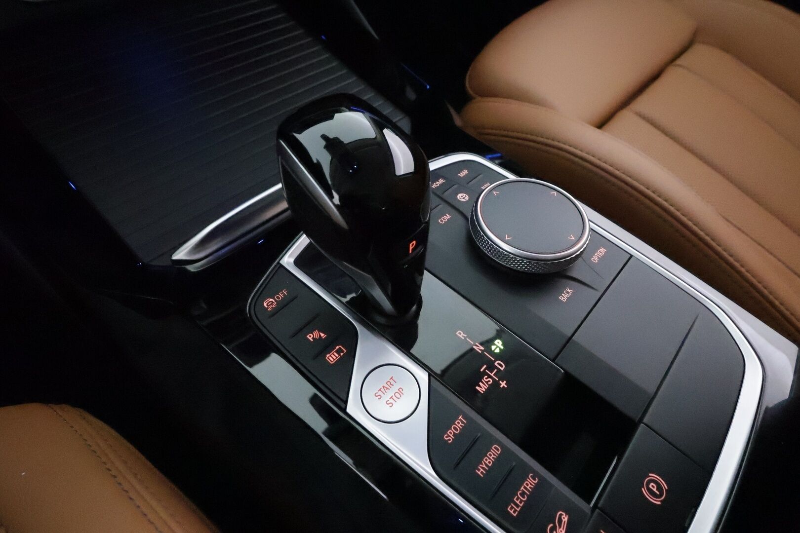 BMW X3 2022 G01 xDrive 30e A Charged Edition *HiFi / Adapt.LED / Koukku / Sporttipenkit muistilla / P.kamera / ComfortAccess* - 1 omisteinen Suomi-auto / Akku kuntotarkastettu SoH 92,4% / Digimittaristo / Apple&Android / Kahdet renkaat aluvanteilla - Osta nyt, maksa vasta ensi vuonna