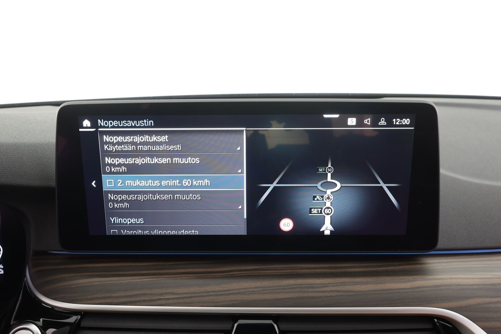 BMW 530 2023 G30 Sedan 530e xDrive A Charged Edition M Sport - | ACC | Lisälämmitin | LED | H/K | Osasähköt | P.Kamera | Sporttinahat | Comfort access | Apple&Android | 1.Om Suomi-auto | Kahdet Renkaat | Merkkihuollettu |