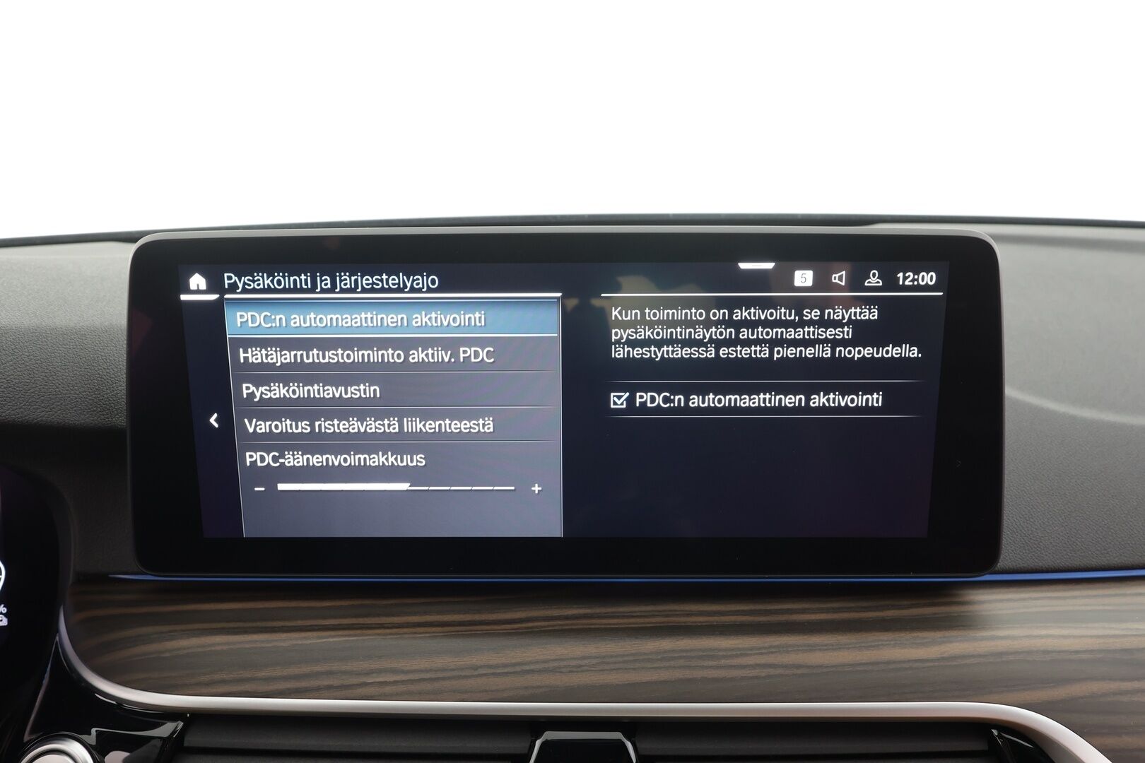 BMW 530 2023 G30 Sedan 530e xDrive A Charged Edition M Sport - | ACC | Lisälämmitin | LED | H/K | Osasähköt | P.Kamera | Sporttinahat | Comfort access | Apple&Android | 1.Om Suomi-auto | Kahdet Renkaat | Merkkihuollettu |