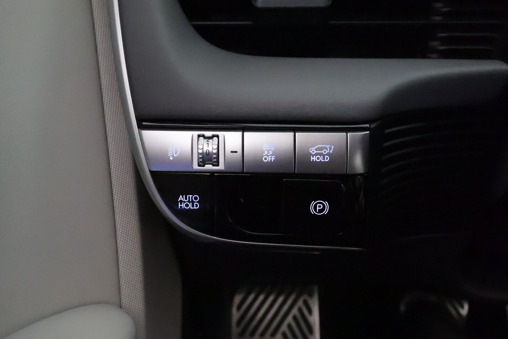 Hyundai IONIQ 5 2022 73 kWh 305 hv AWD Premium **HUD / Bose / Adapt.Vakkari / LED-valot / 360° / Ilmastoidut Muistinahat / Navi / Keyless** - 1-om Suomi-auto / Kahdet Renkaat