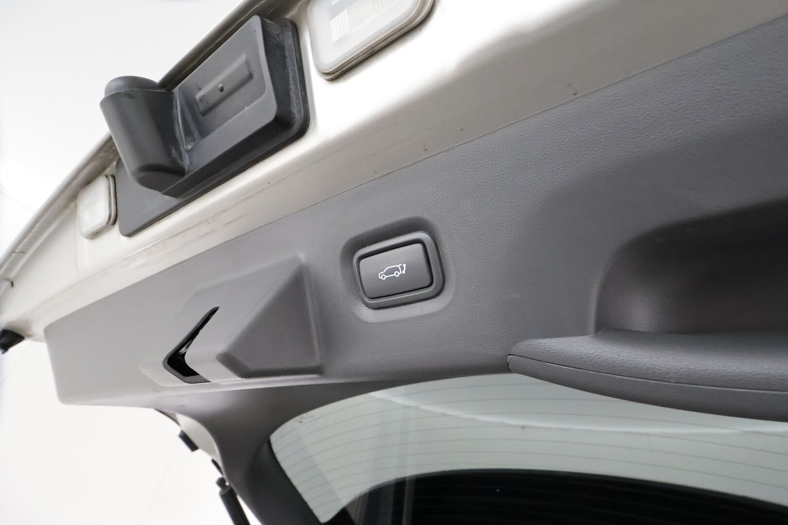 Hyundai IONIQ 5 2022 73 kWh 305 hv AWD Premium **HUD / Bose / Adapt.Vakkari / LED-valot / 360° / Ilmastoidut Muistinahat / Navi / Keyless** - 1-om Suomi-auto / Kahdet Renkaat