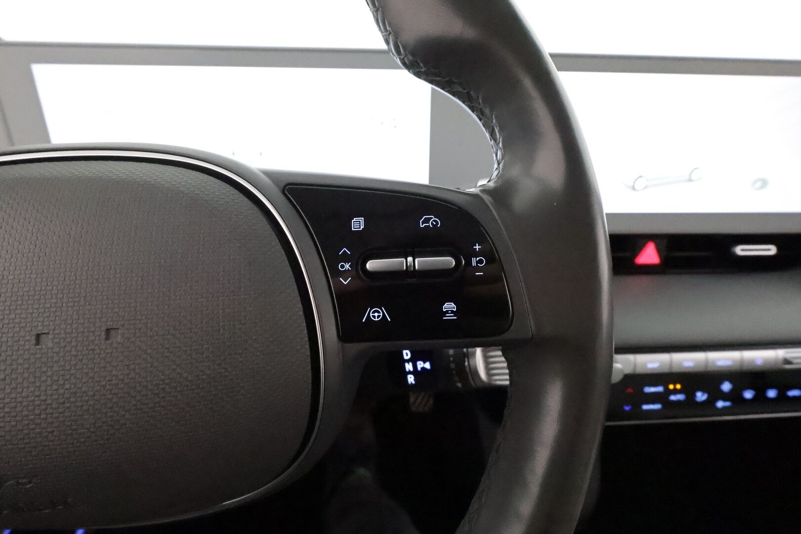 Hyundai IONIQ 5 2022 73 kWh 305 hv AWD Premium **HUD / Bose / Adapt.Vakkari / LED-valot / 360° / Ilmastoidut Muistinahat / Navi / Keyless** - 1-om Suomi-auto / Kahdet Renkaat