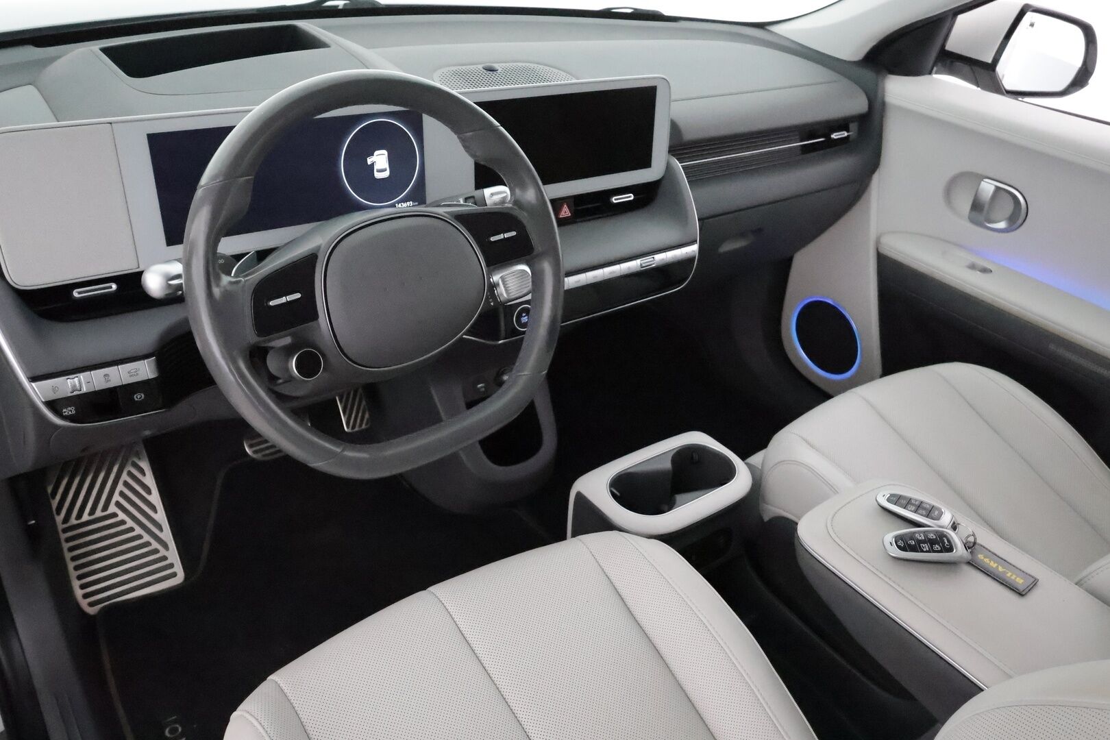 Hyundai IONIQ 5 2022 73 kWh 305 hv AWD Premium **HUD / Bose / Adapt.Vakkari / LED-valot / 360° / Ilmastoidut Muistinahat / Navi / Keyless** - 1-om Suomi-auto / Kahdet Renkaat