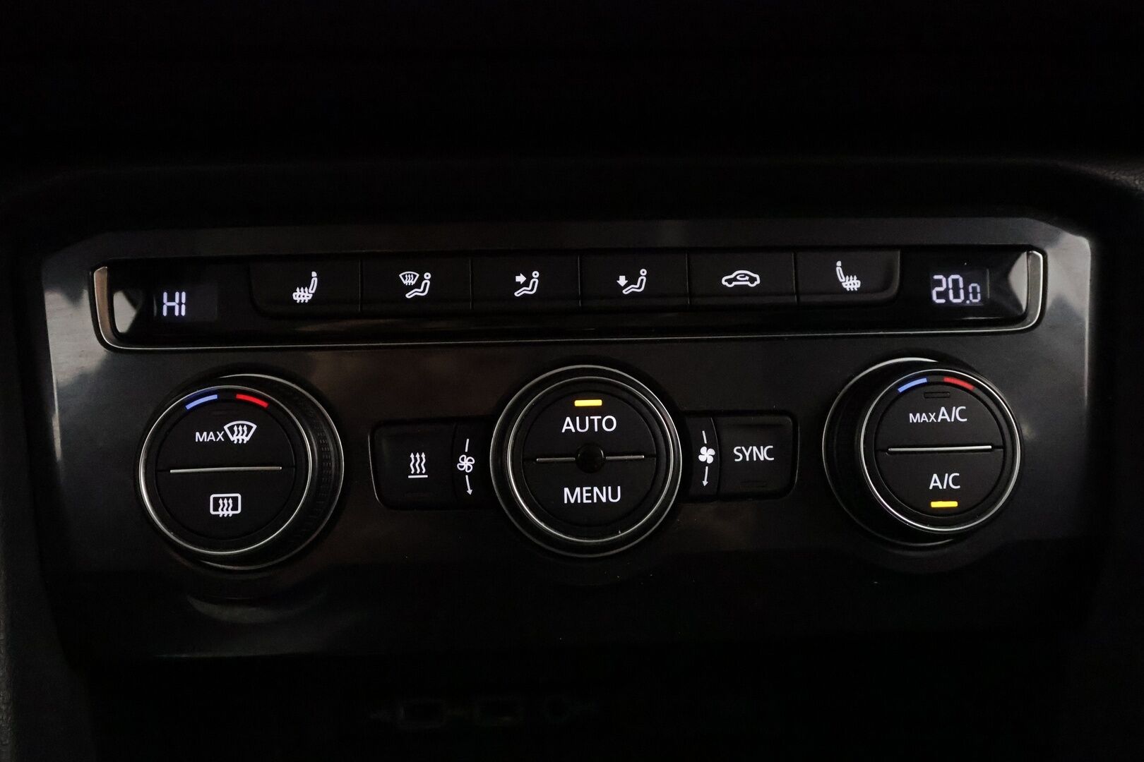 Volkswagen TIGUAN ALLSPACE 2018 Highline 2,0 TDI SCR 140 kW 4MOTION DSG 7-P  Winter Edition * Webasto / LED / P.Kamera / ACC / Kaistavahti / Keyless * - Kahdet renkaat - HULLUT BLACKWEEK JATKOT - KORKOTARJOUS 2,49%