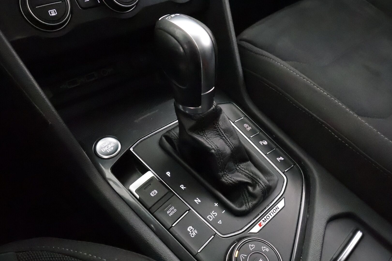 Volkswagen TIGUAN ALLSPACE 2018 Highline 2,0 TDI SCR 140 kW 4MOTION DSG 7-P  Winter Edition * Webasto / LED / P.Kamera / ACC / Kaistavahti / Keyless * - Kahdet renkaat / Metalliväri / Alletaittuva peräkoukku