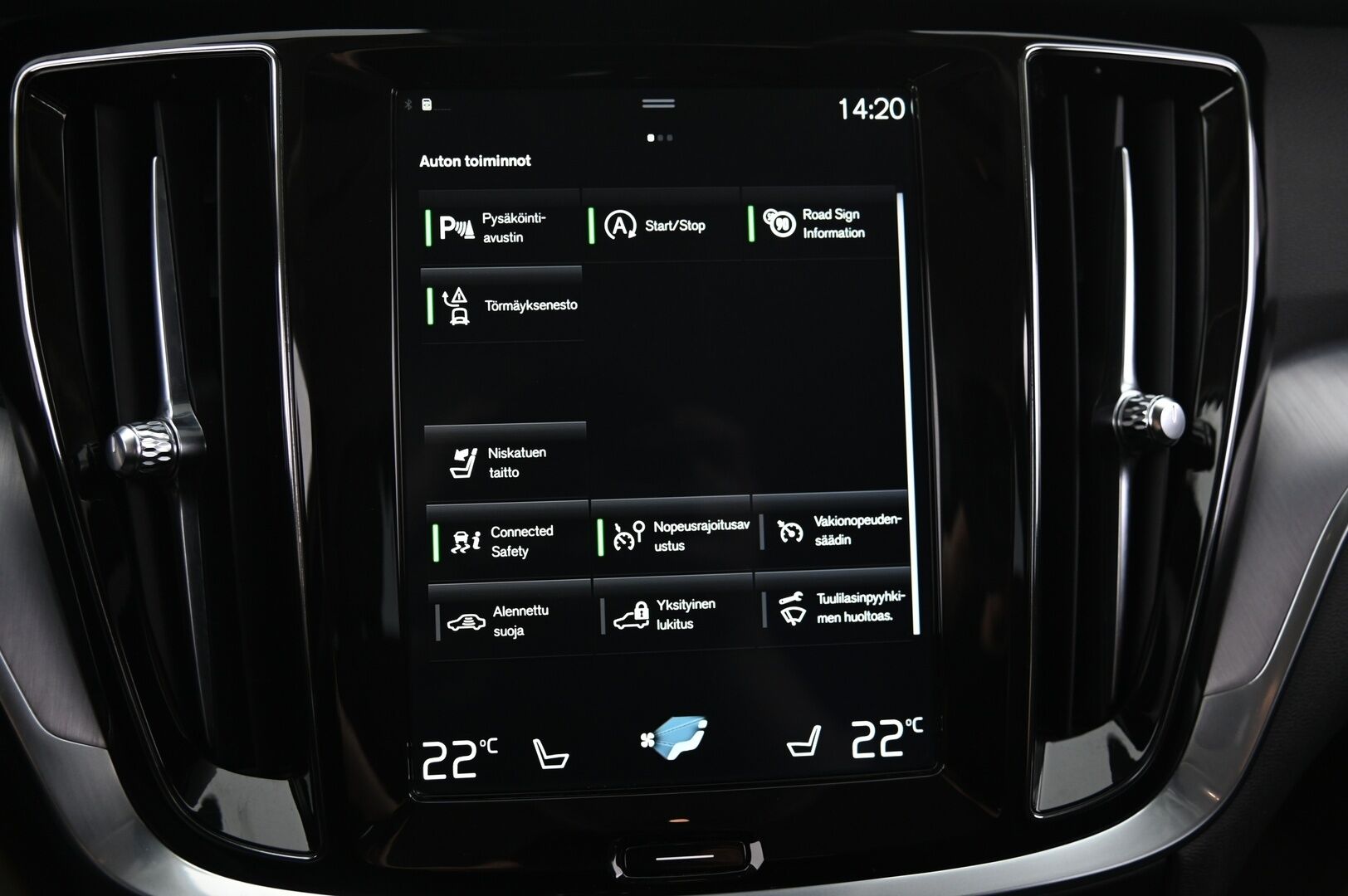 Volvo V60 2018 D4 Business Aut *ACC / VOC / LED / Navi / S.Koukku* - *2x renkaat ja alut / Jakopää tehty*
