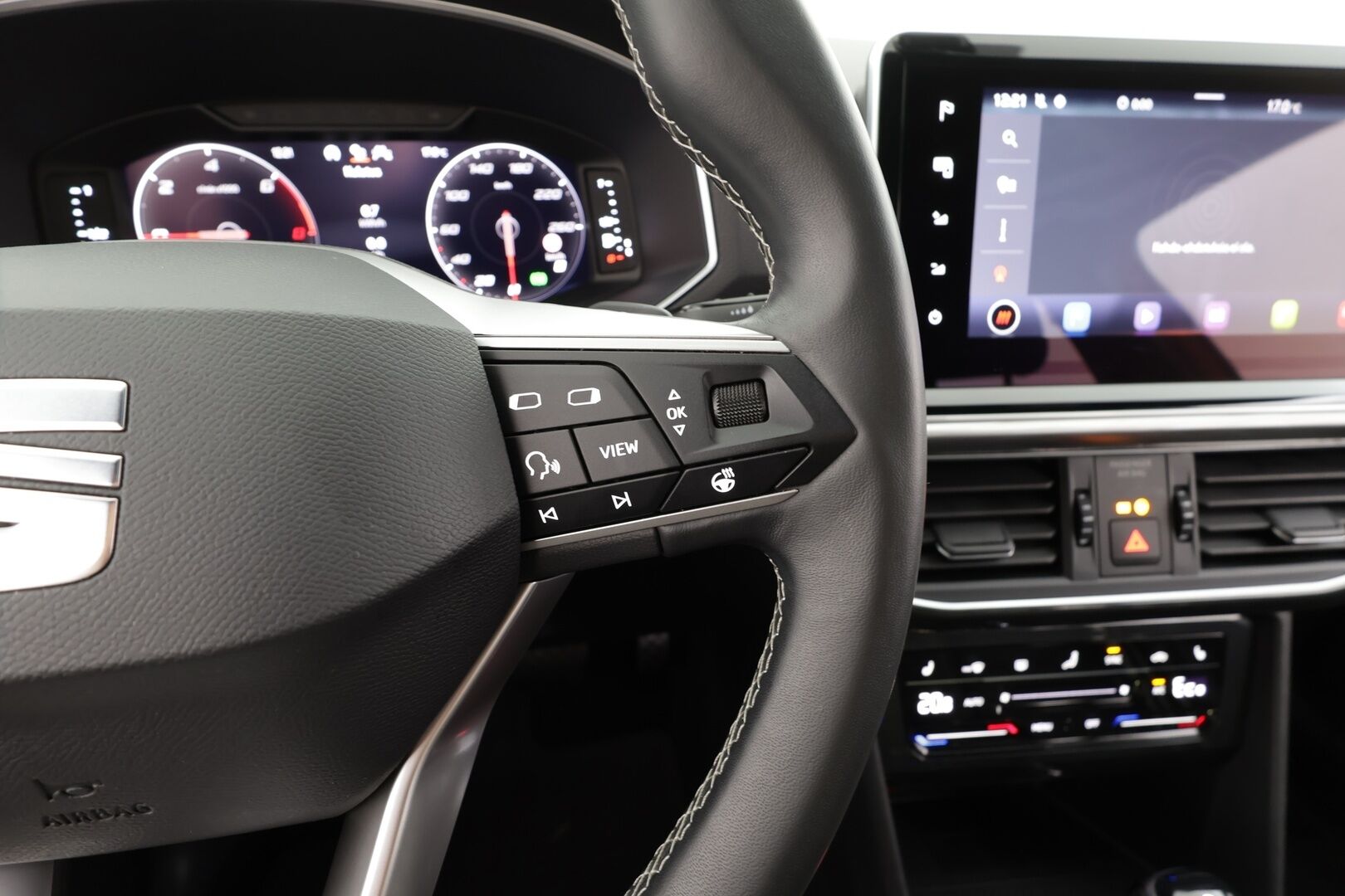 Seat Tarraco 2023 1,4 PHEV 245 e-Hybrid Xperience Launch Edition DSG - 1Om Suomiauto | Lisälämmitin | Koukku | Nahkasisusta | 360-Kamera | Matrix | Muistipenkki | Digimittari | Juuri tullut Tampereelle!