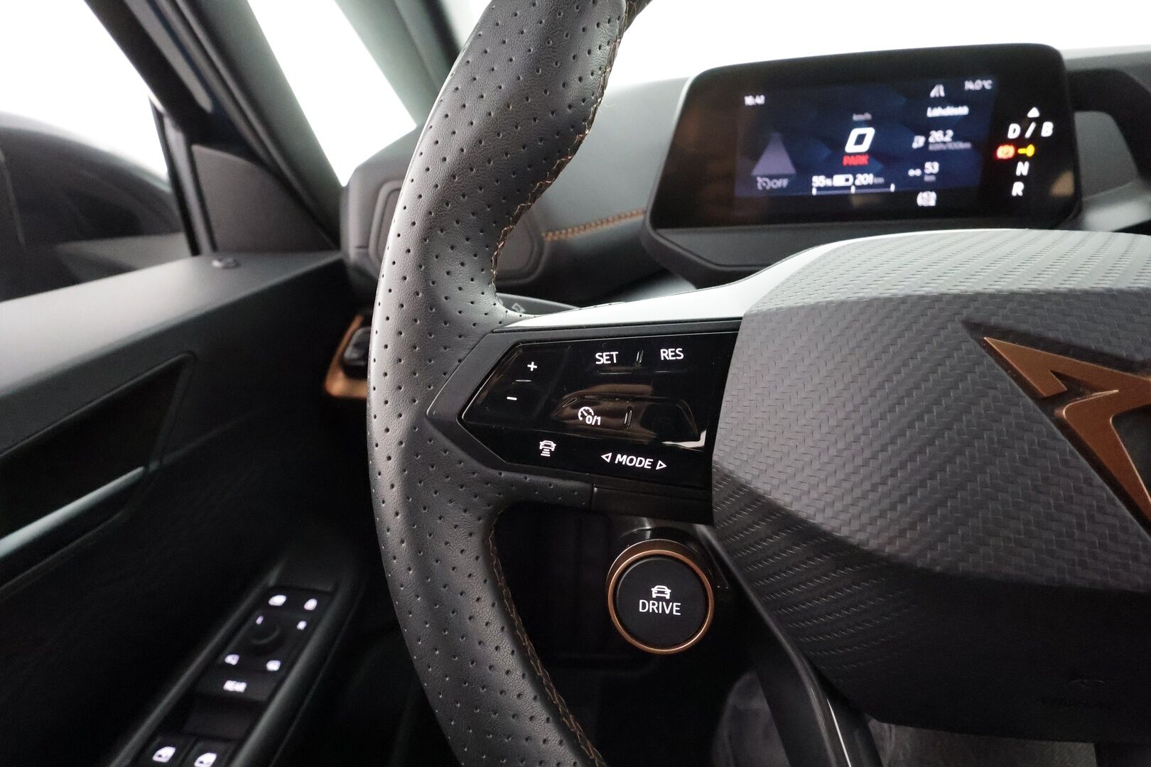 CUPRA Born 2023 e-Boost 170 kW 77 kWh - | ACC | ILP | P.kamera | Beats | Keyless | Apple&Android | 1.Om Suomi-auto | Merkkihuollettu | Kahdet Renkaat |