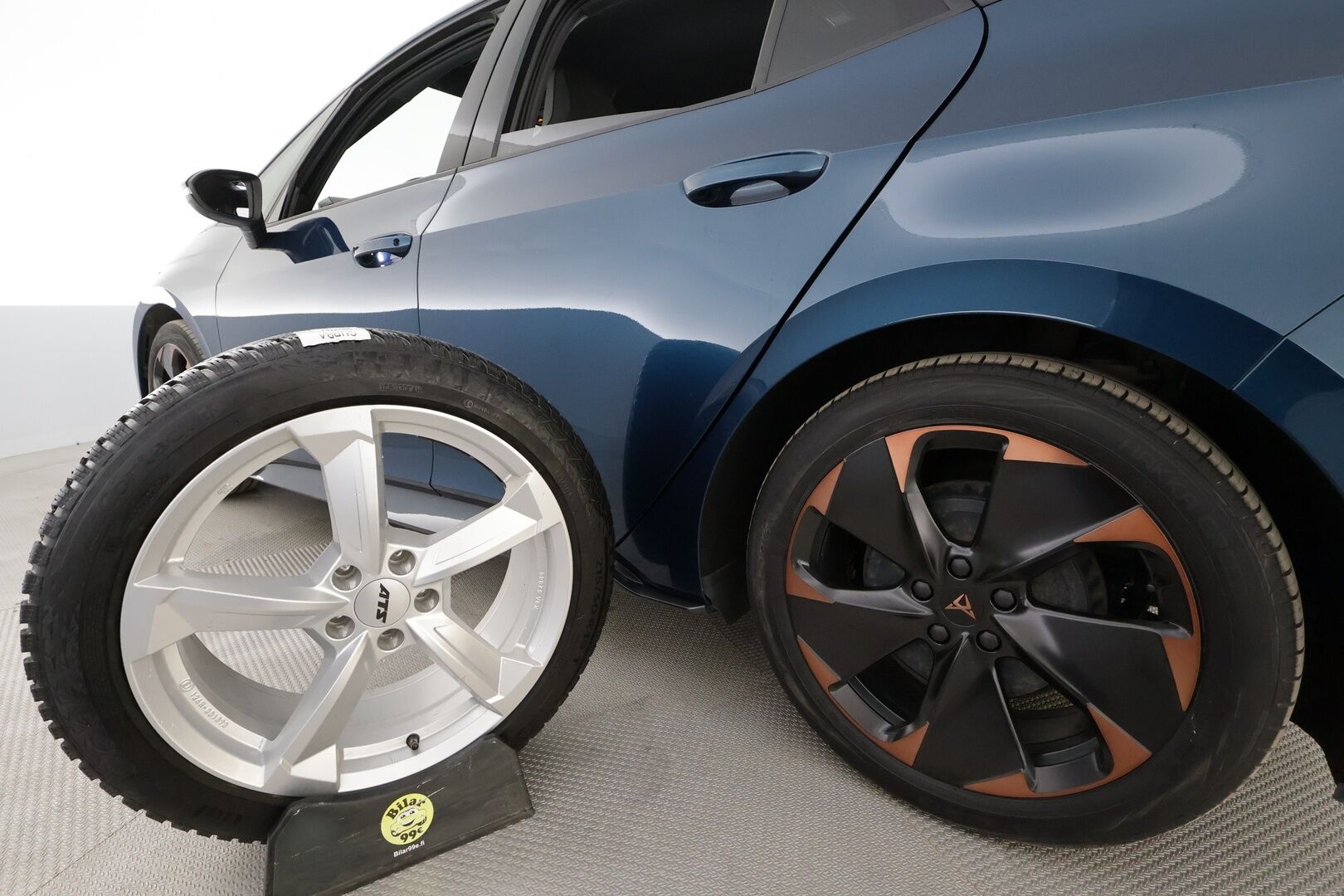 CUPRA Born 2023 e-Boost 170 kW 77 kWh - | ACC | ILP | P.kamera | Beats | Keyless | Apple&Android | 1.Om Suomi-auto | Merkkihuollettu | Kahdet Renkaat |